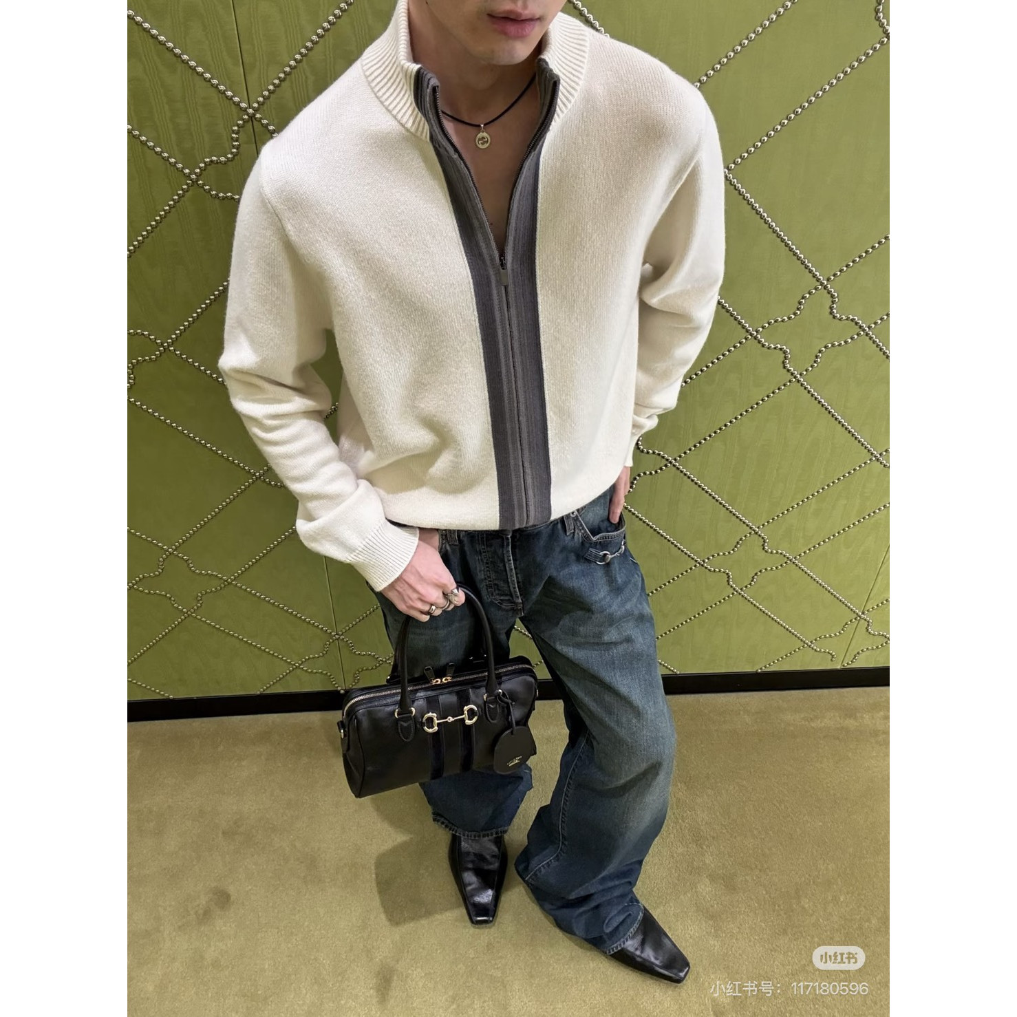 <p>GUCCI&nbsp;针织毛衣</p>