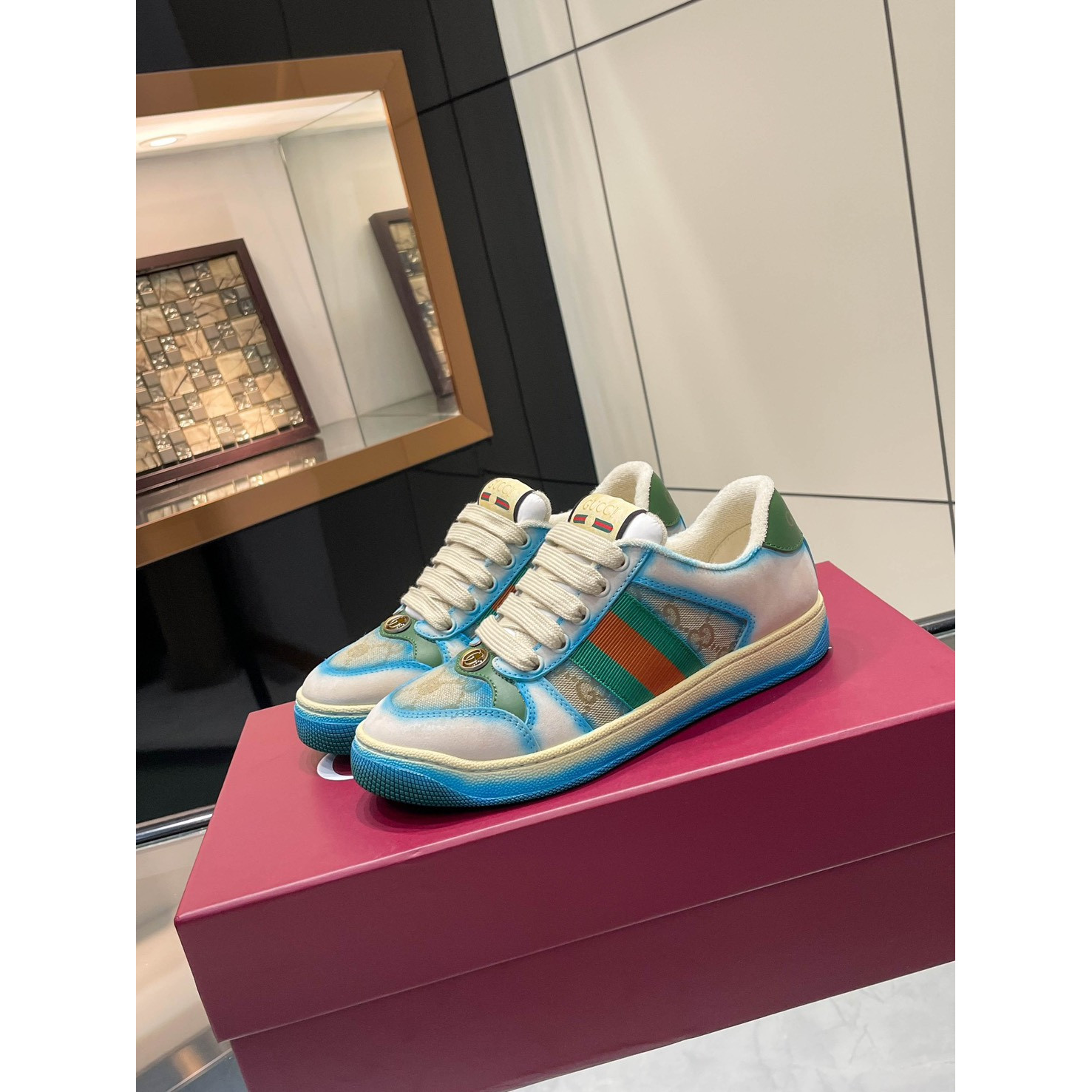<p>GUCCI Screener系列运动鞋经典小脏鞋 (女款-藍)</p>