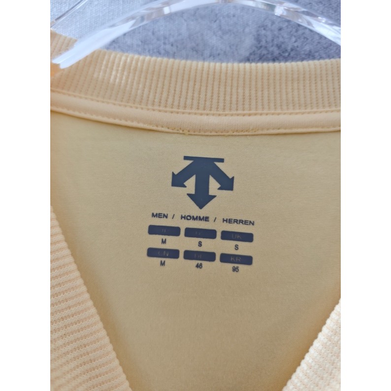 <p>DESCENTE 經典款棉 T (多色可選)</p>