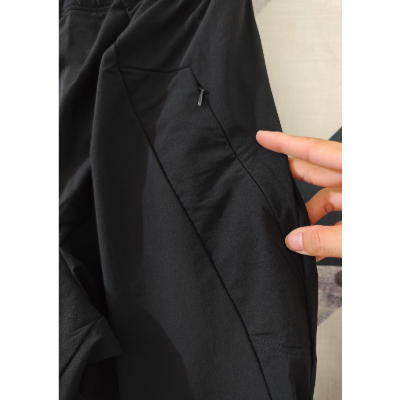 <p>DESCENTE 長褲(多色)</p>