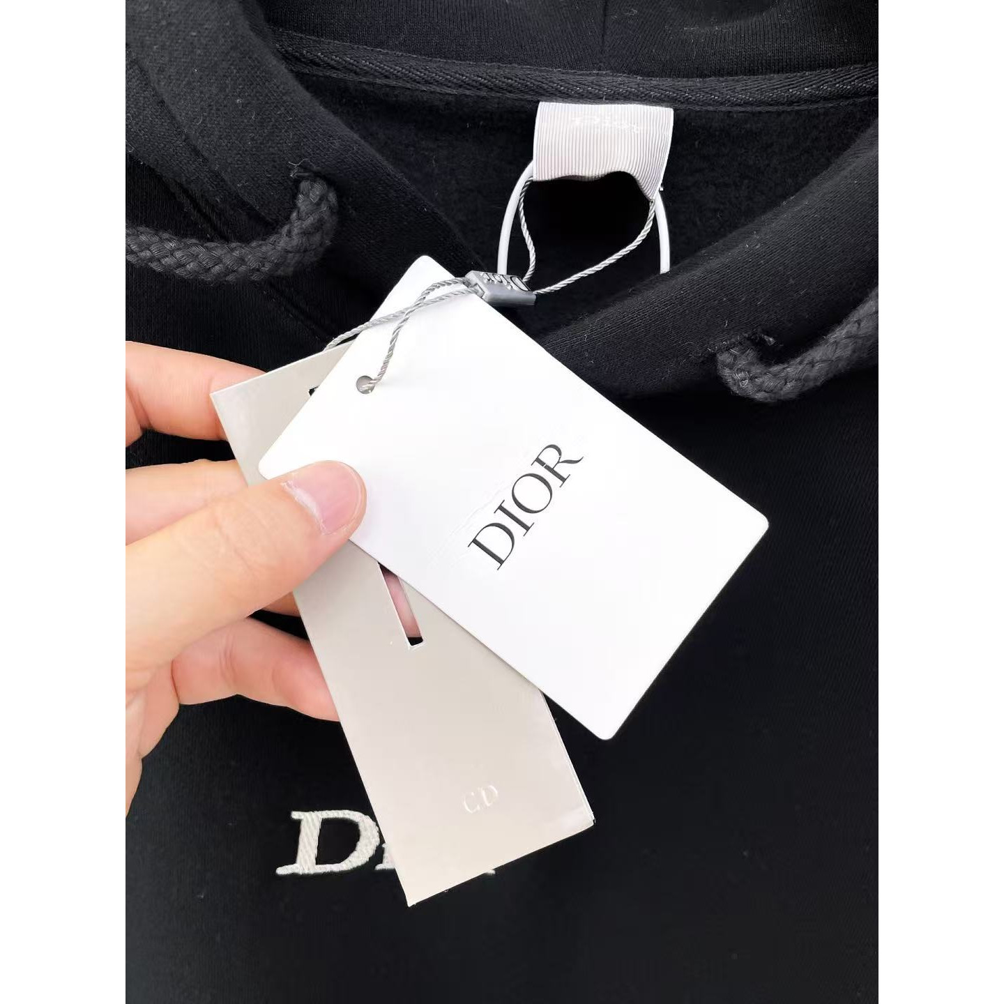 <p>DIOR 连帽卫衣(黑)</p>