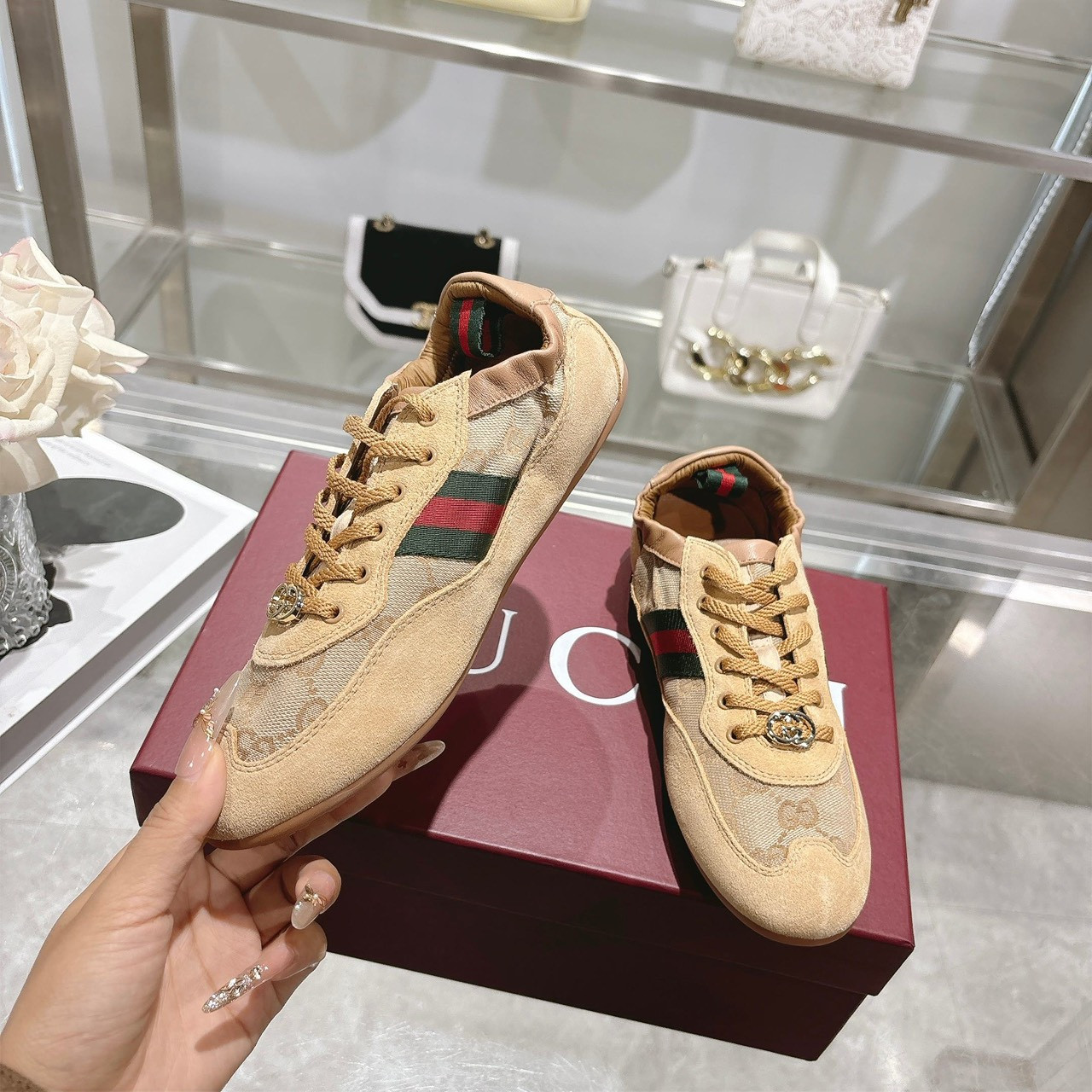 <p>GUCCI 橡筋鞋(杏)</p>