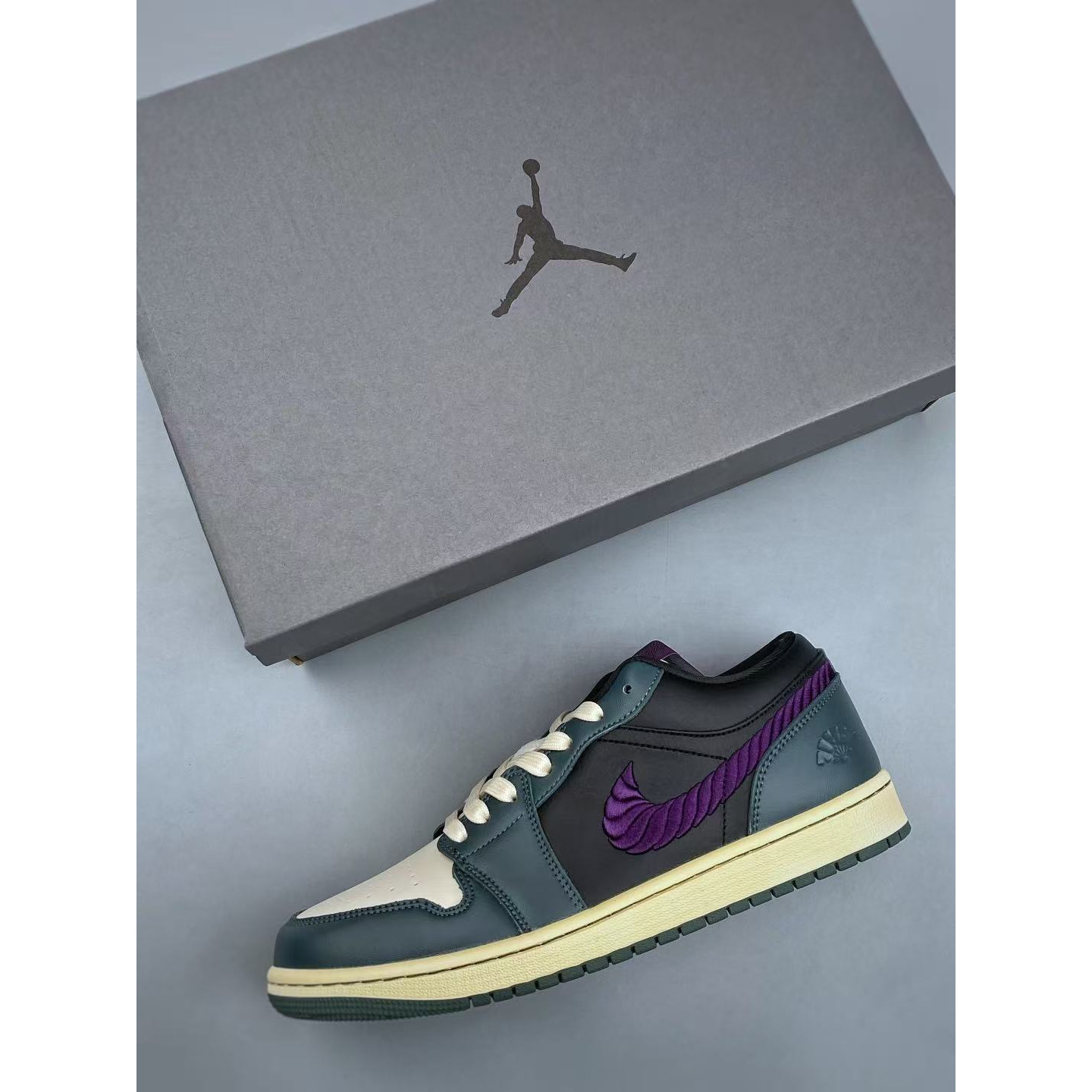 <p>Nike AIR JORDAN 1LOW G 文化休闲板鞋(綠)</p>