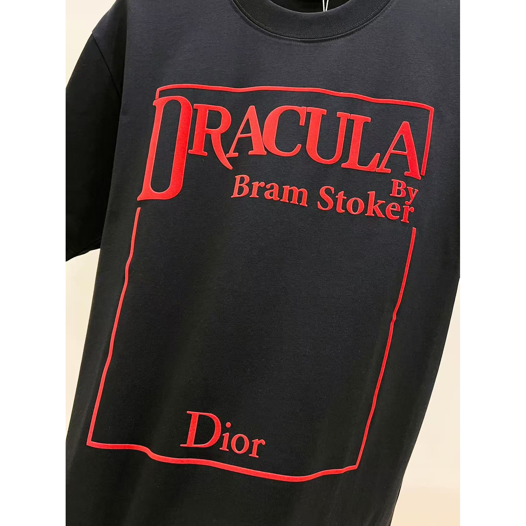 <p>DIOR 短袖圆领T恤(黑)</p>