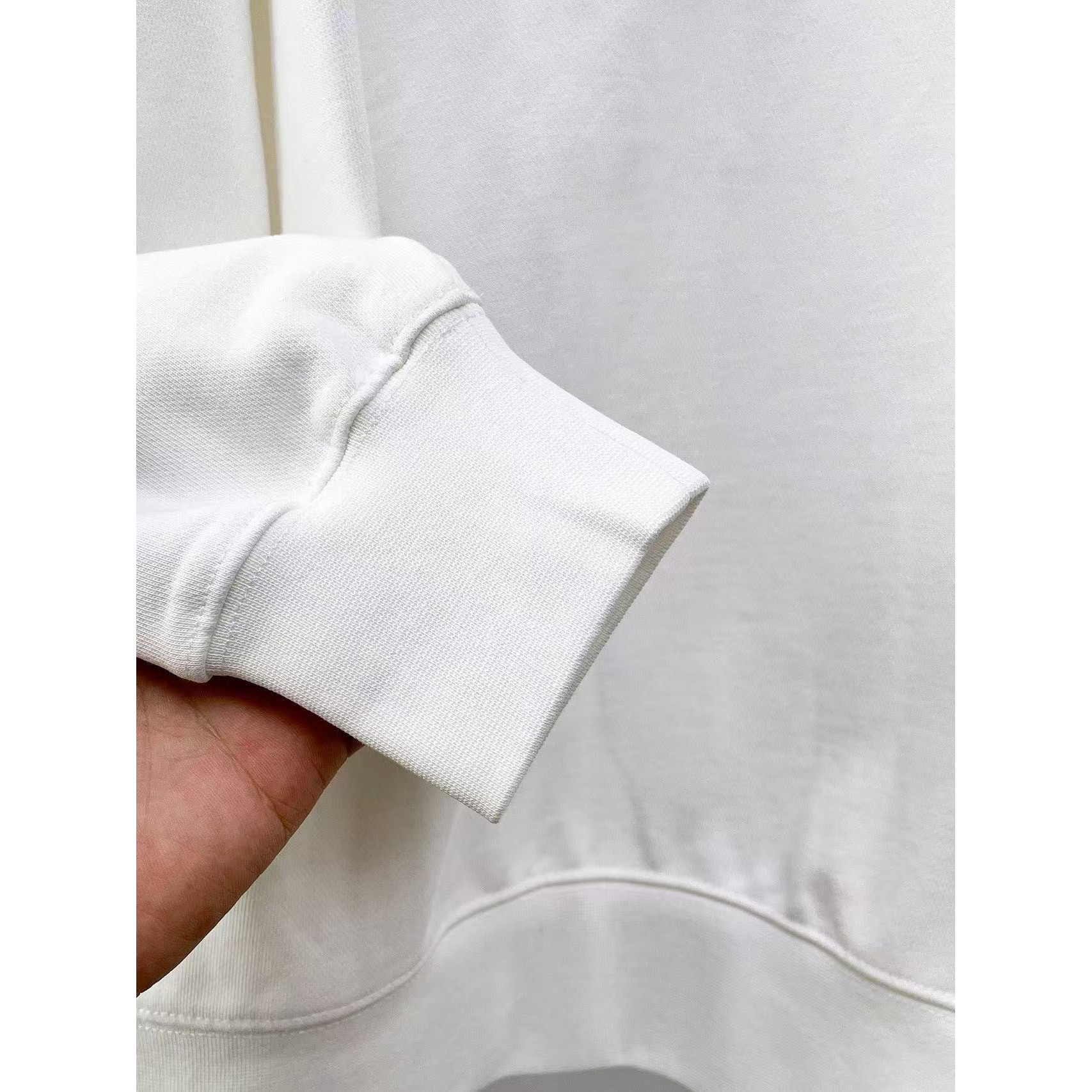 <p>Balenciaga 圓領長袖T恤(白)</p>