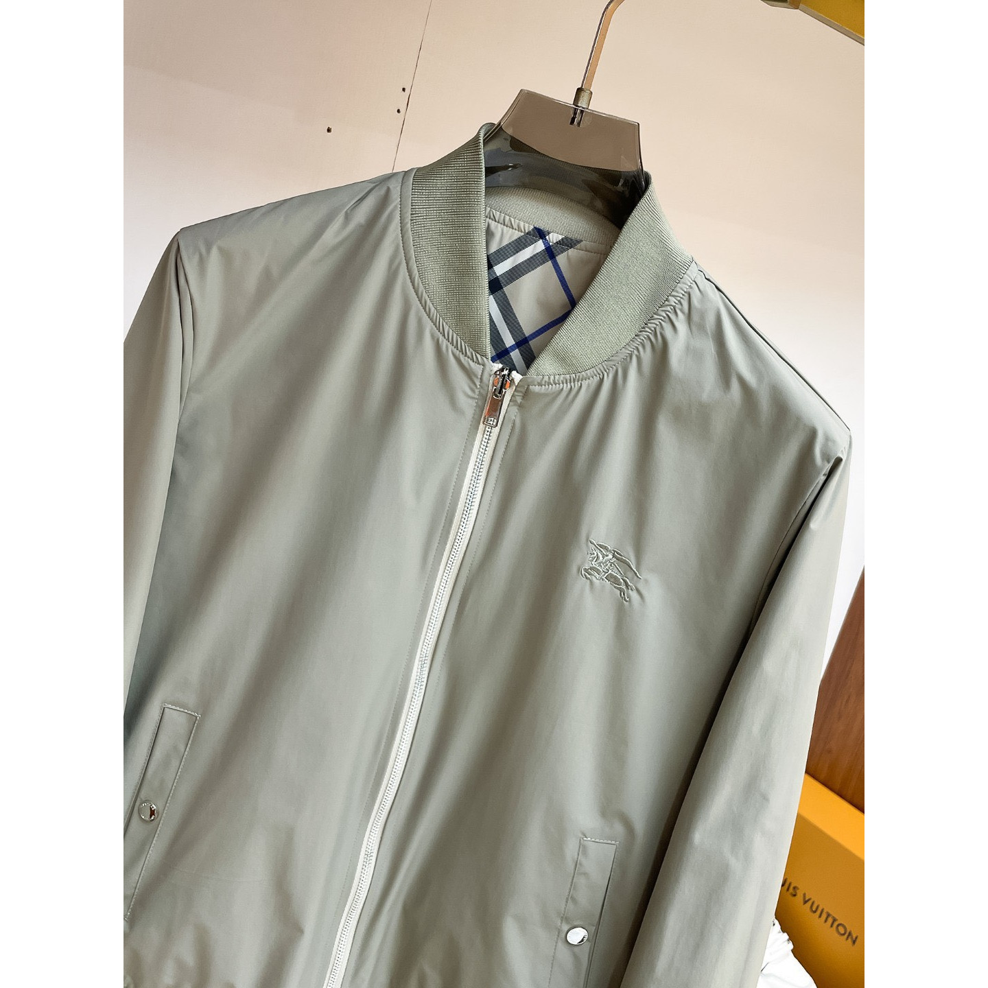 <p>BURBERRY 夹克外套(雙面穿)</p>