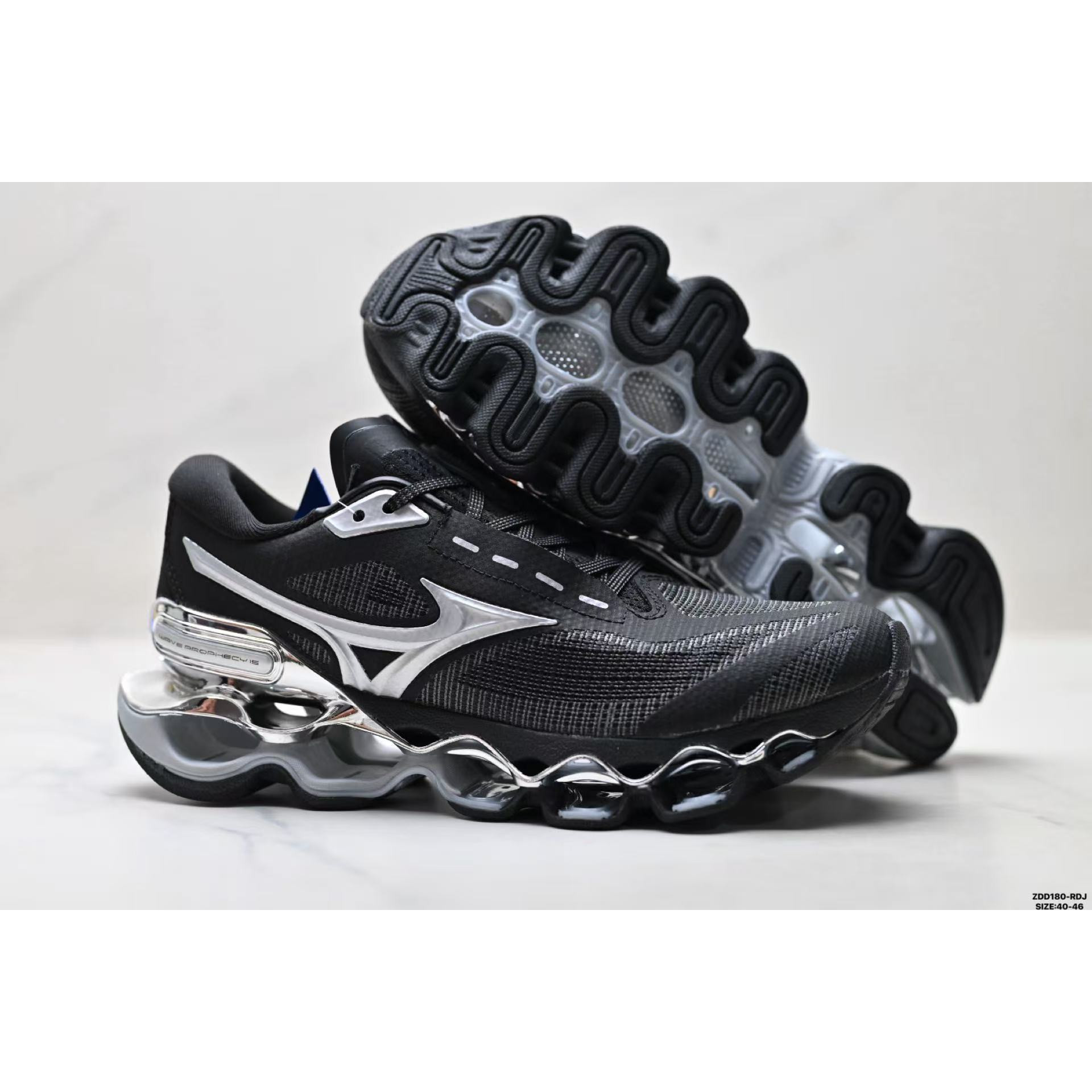 <p>Mizuno 生活休闲鞋(黑)</p>