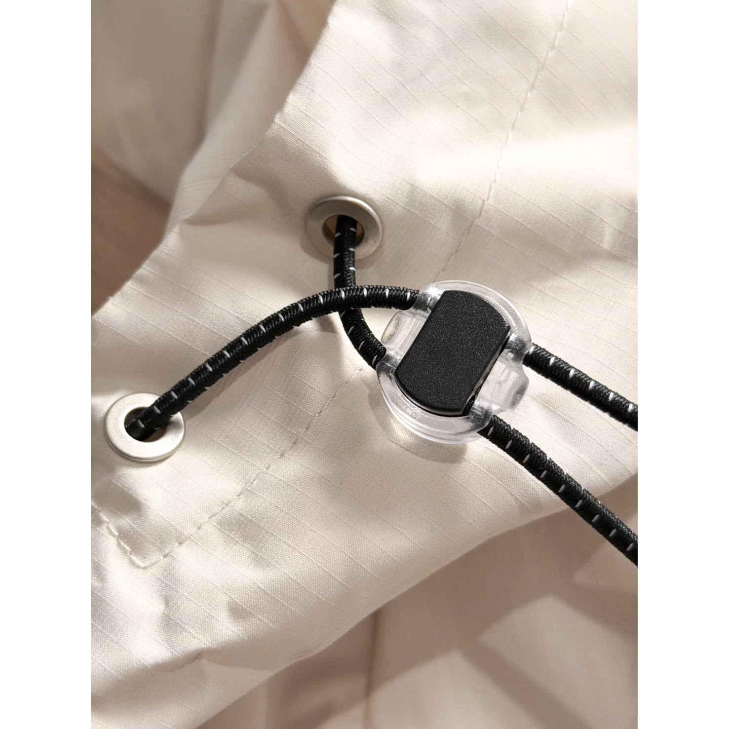 <p>DIOR&nbsp;最新款拉链风衣冲锋衣防水夹克外套</p>