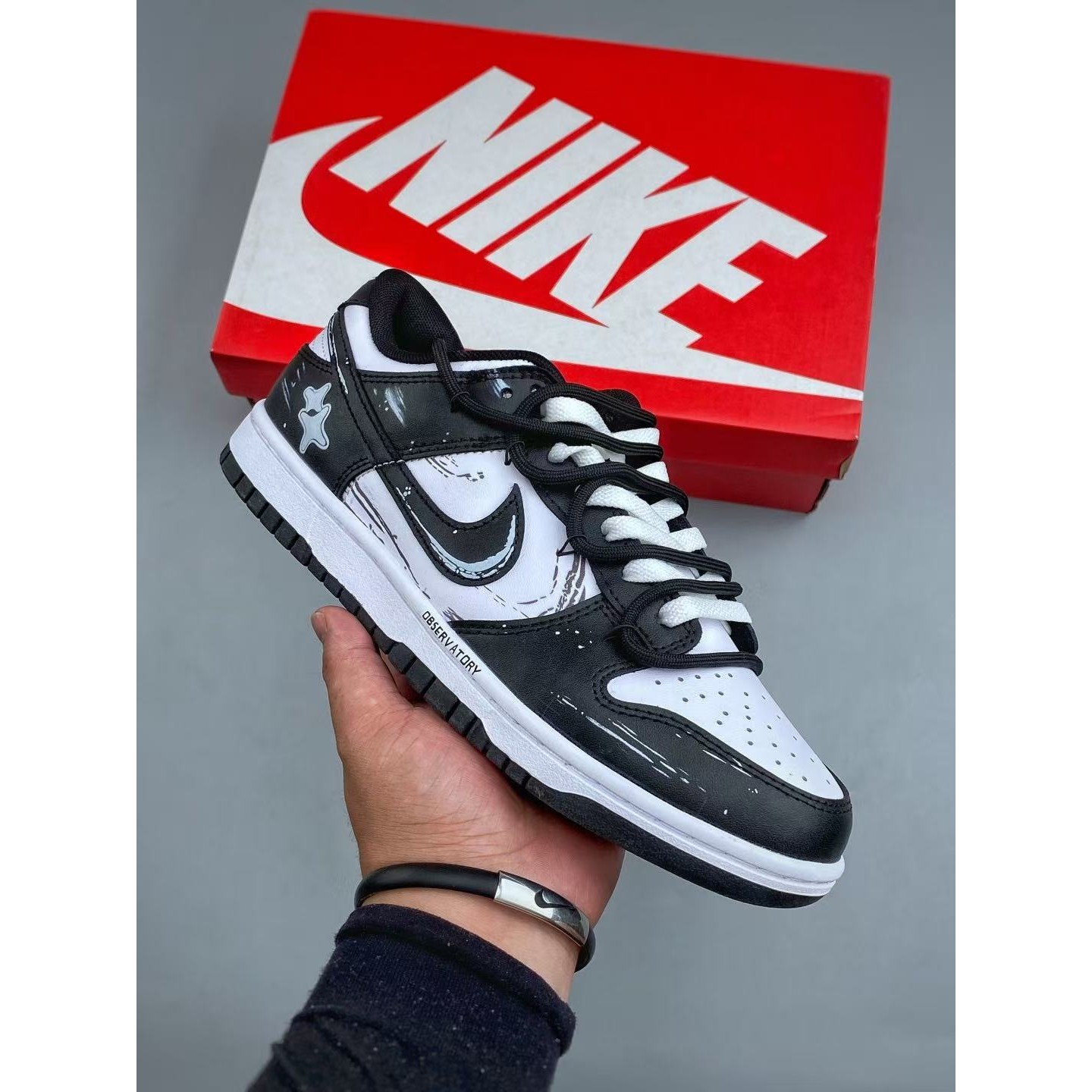 <p>Nike SB Dunk Low&nbsp; 休闲板鞋&nbsp;</p>