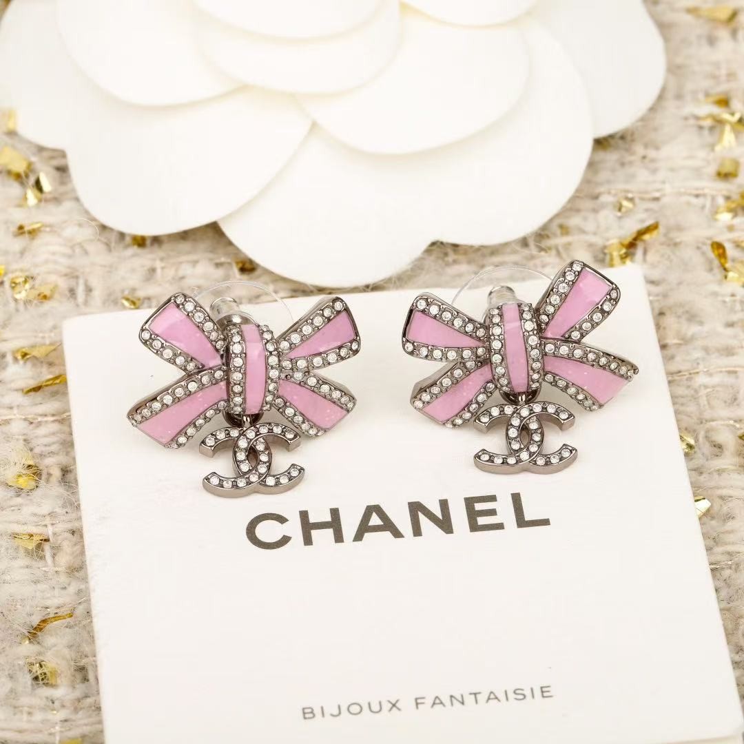 <p>CHANEL&nbsp;25B蝴蝶结耳环</p>