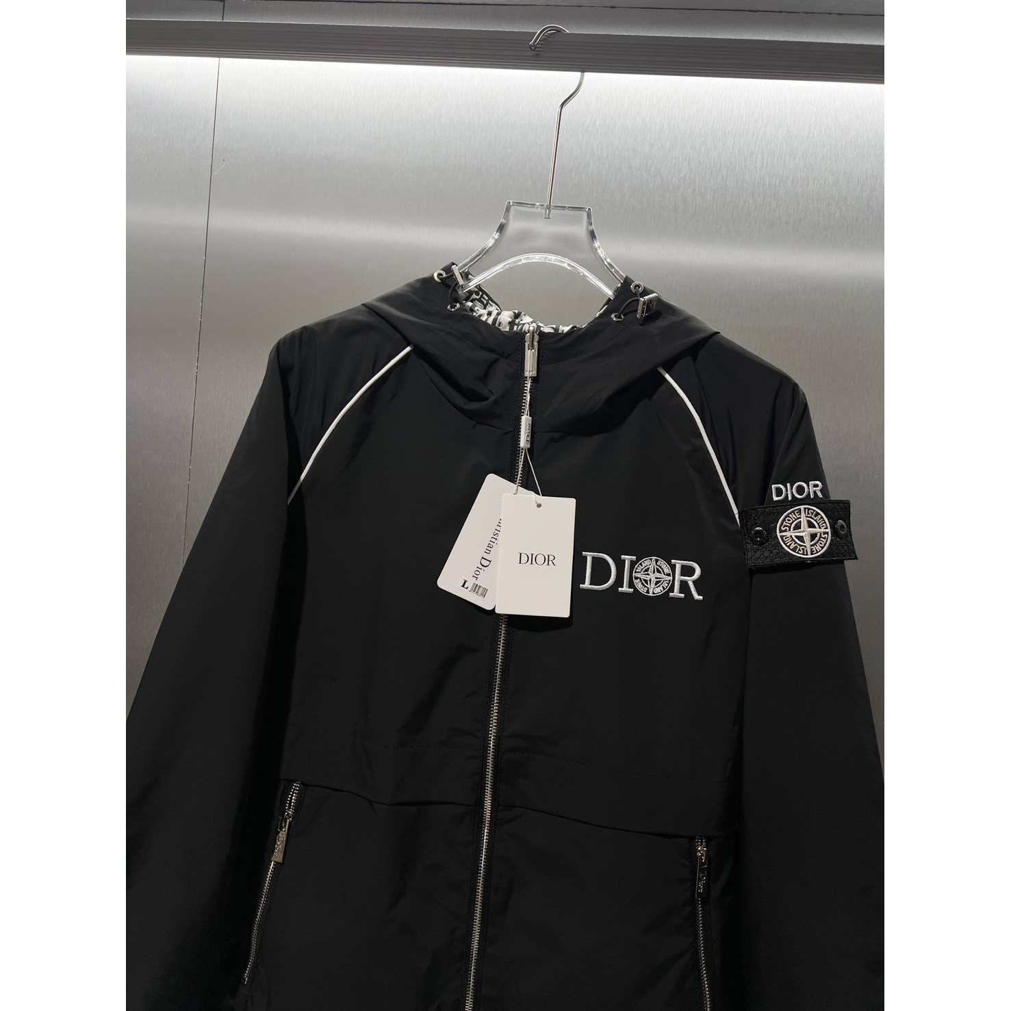 <p>DIOR 双面穿夹克外套(黑)</p>