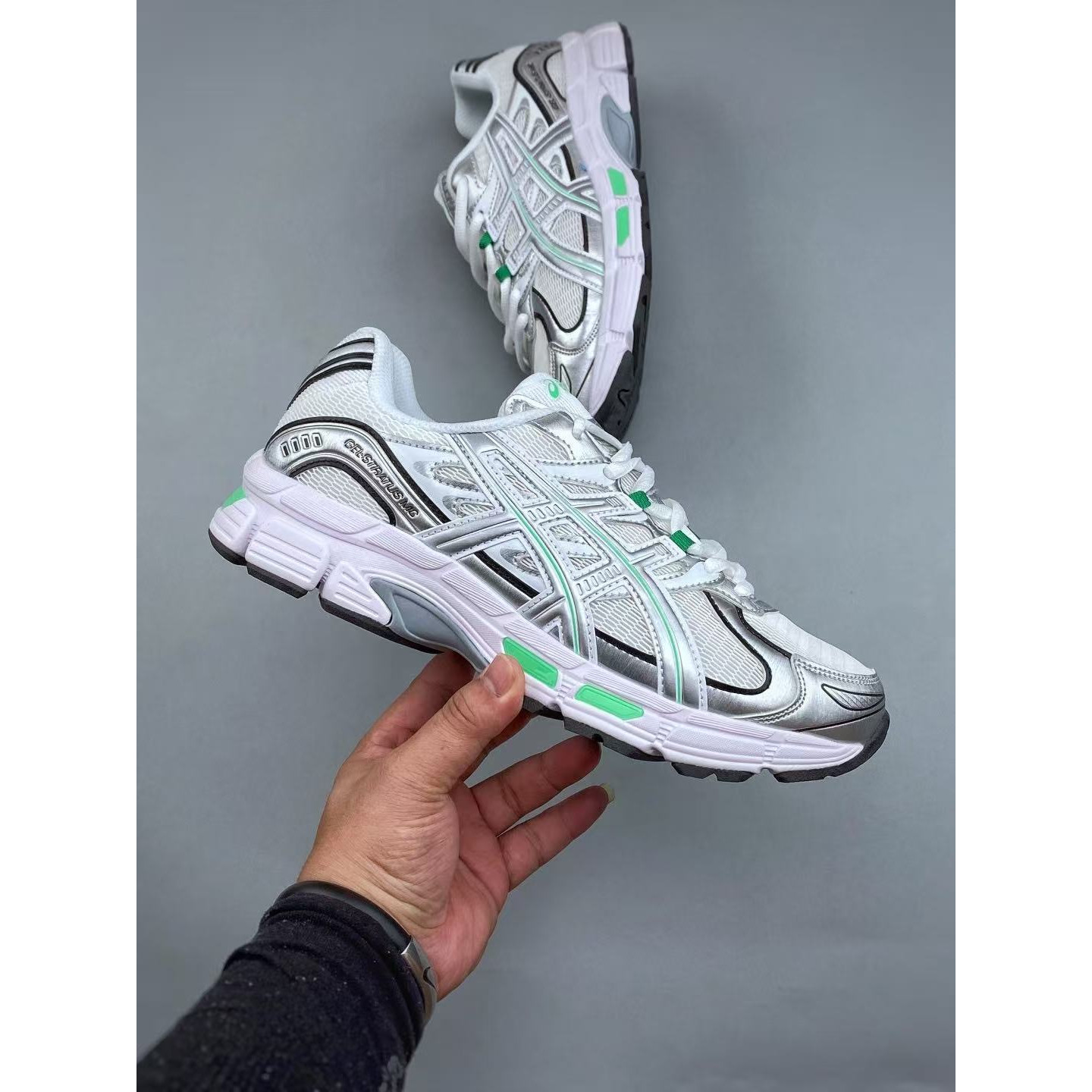 <p>ASICS GEL-STRATUS MC 舒适耐穿减震透气跑步鞋(綠)&nbsp;</p>