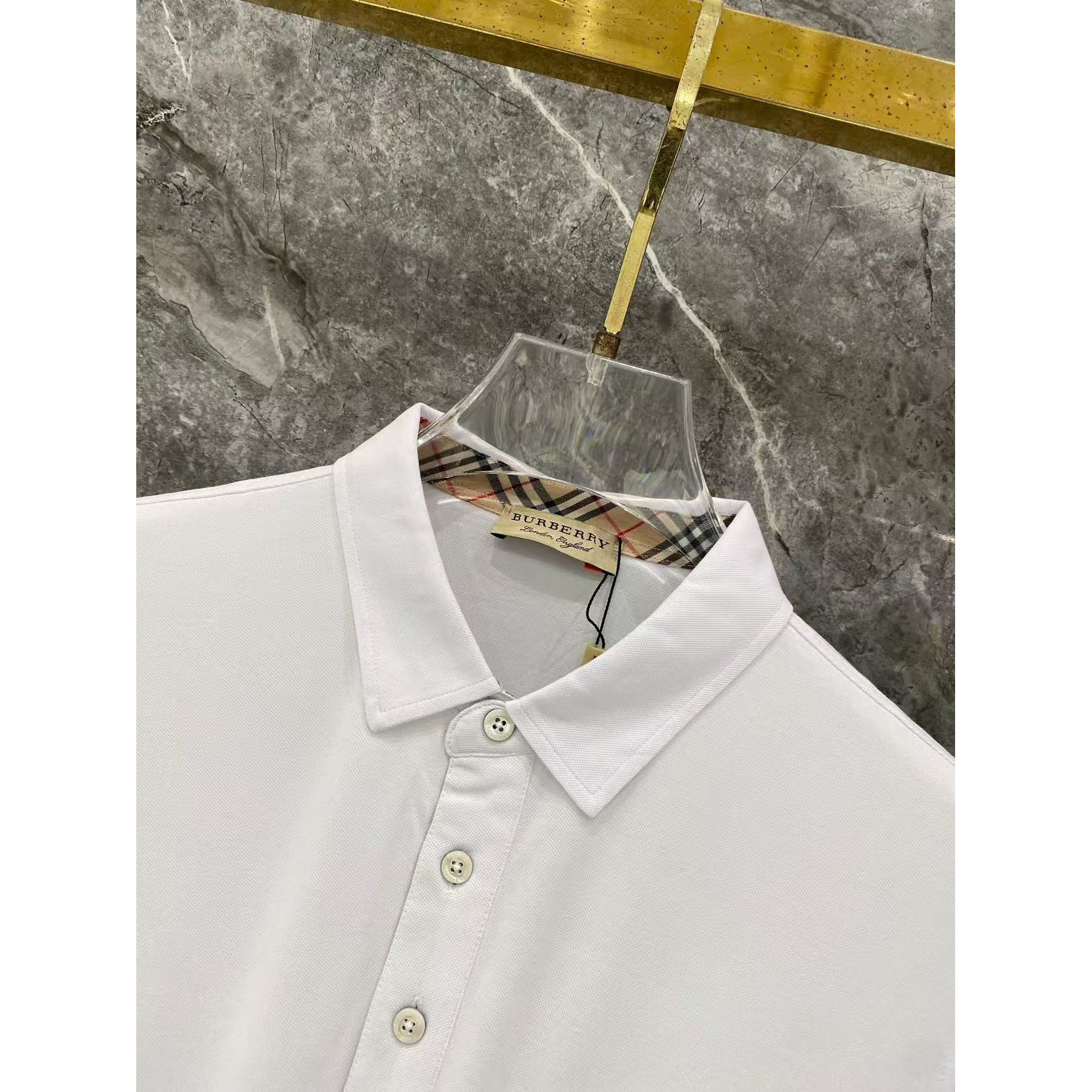 <p>Burberry 秋冬长袖Polo(782995)</p>