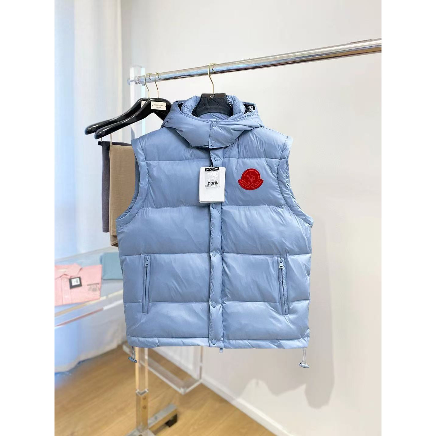 <p>MONCLER 秋冬新款羽绒服(藍)</p>