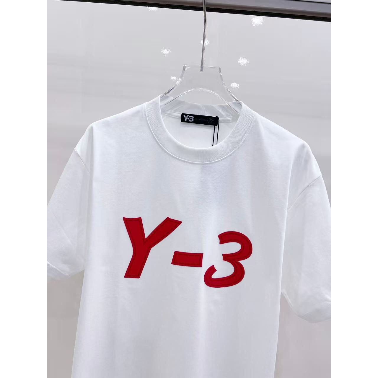 <p>Y-3硅胶厚板短袖T恤(白)<br />
&nbsp;</p>