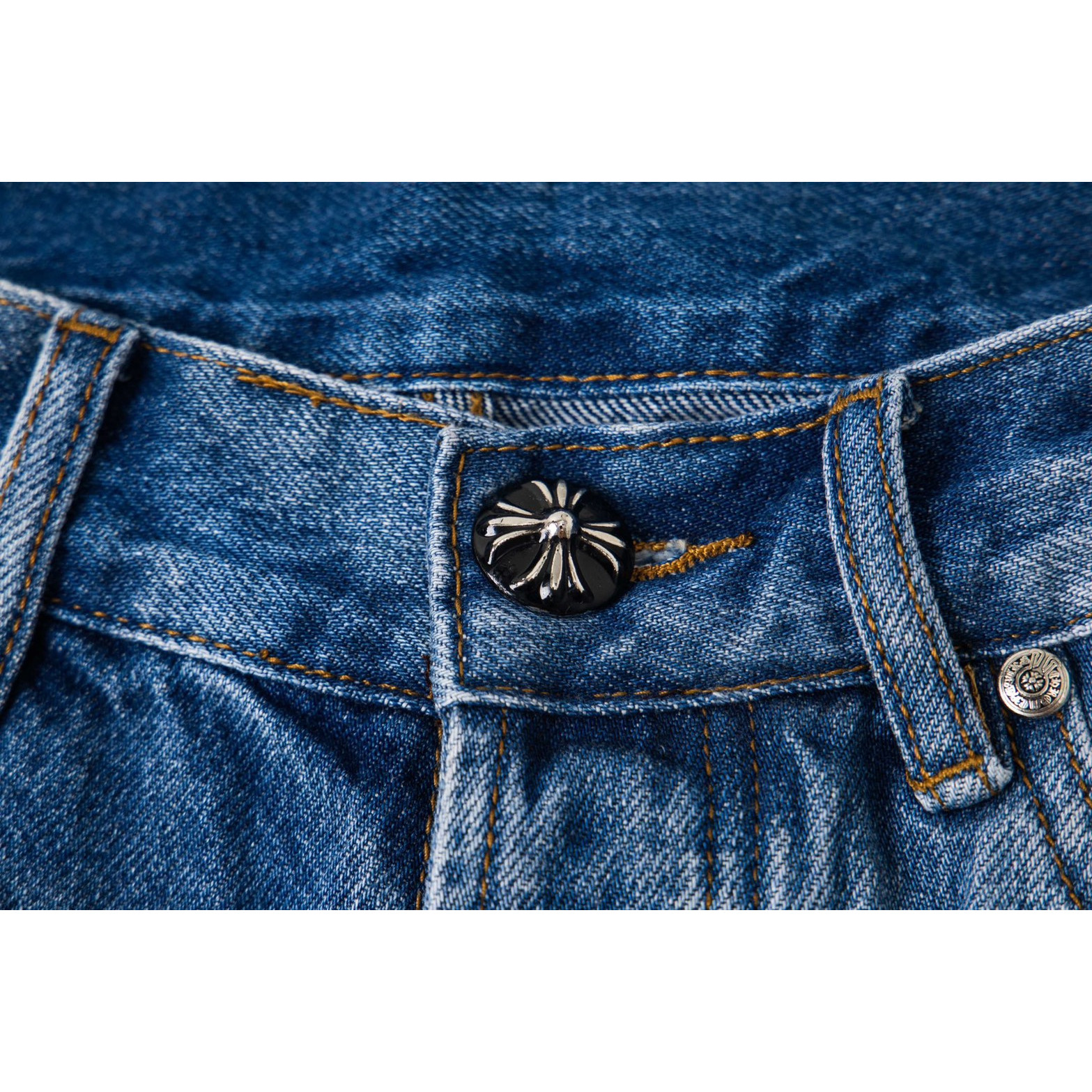 <p>CHROME HEARTS 蓝裤牛仔拼红黑豹纹多皮牛仔裤(1799#)</p>

<p>&nbsp;</p>