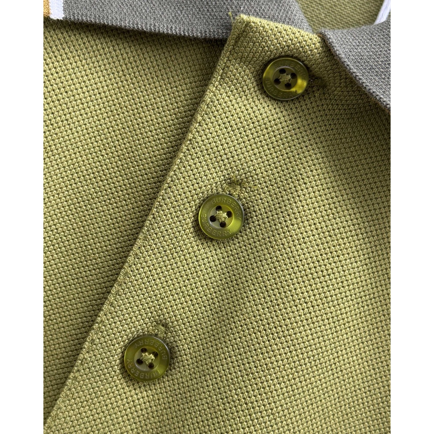 <p>BURBERRY 短袖翻领polo衫(綠)</p>