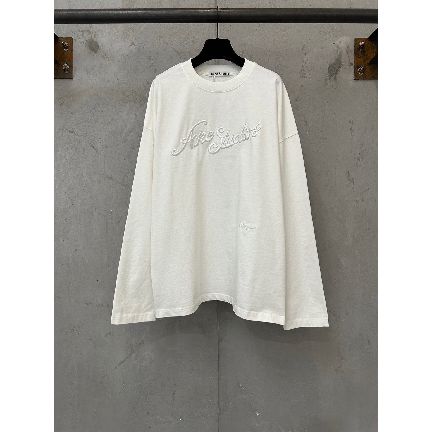 <p>Acne Studio 立体字母刺绣徽标圆领长袖T恤(白)</p>