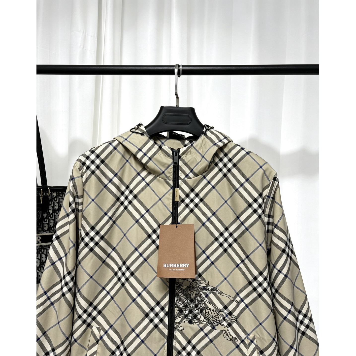<p>Burberry 夹克外套</p>