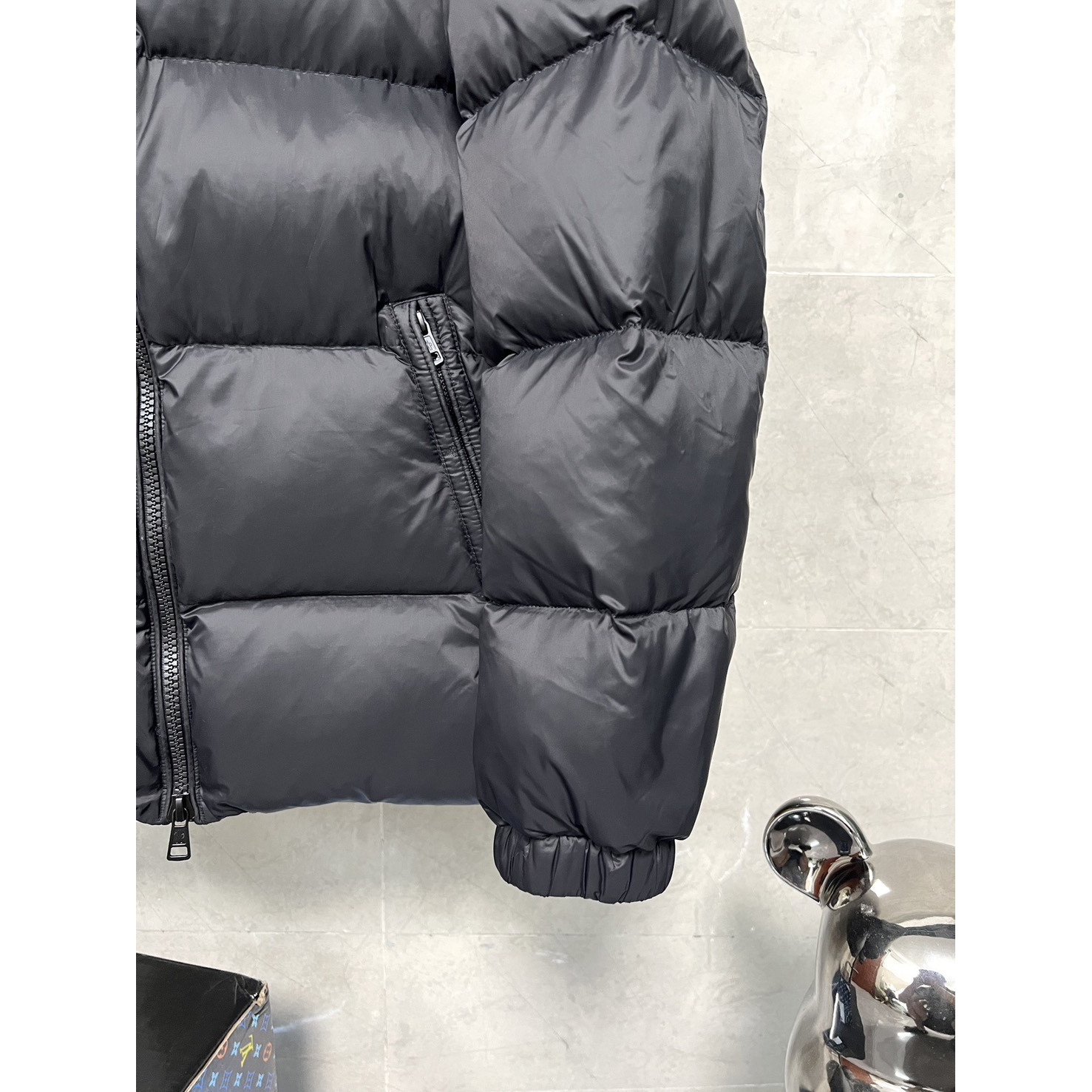 <p>Moncler Citala 短款羽绒服(黑)</p>