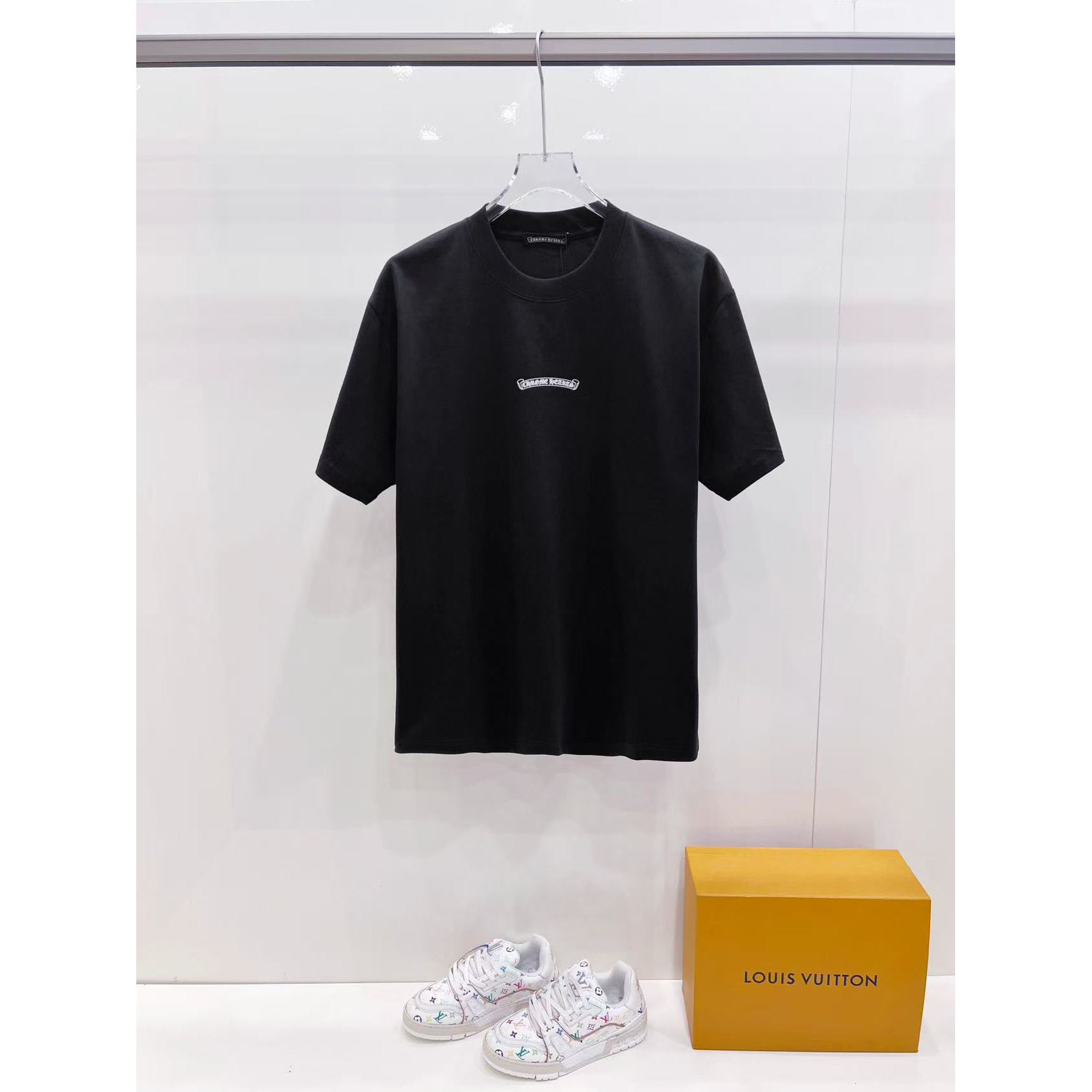 <p>CHROME HEARTS 圆领短袖T恤(黑)</p>