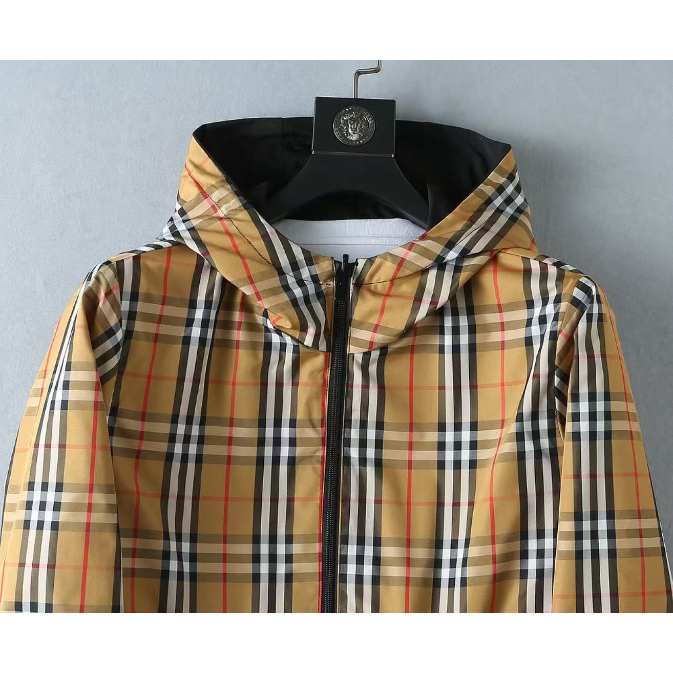 <p>BURBERRY 男士夹克外套(卡其)</p>