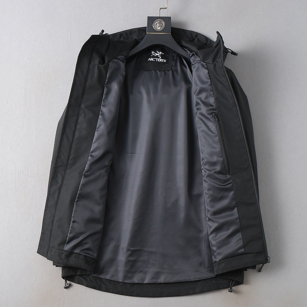 <p>Arc'teryx 新款男士夹克外套</p>