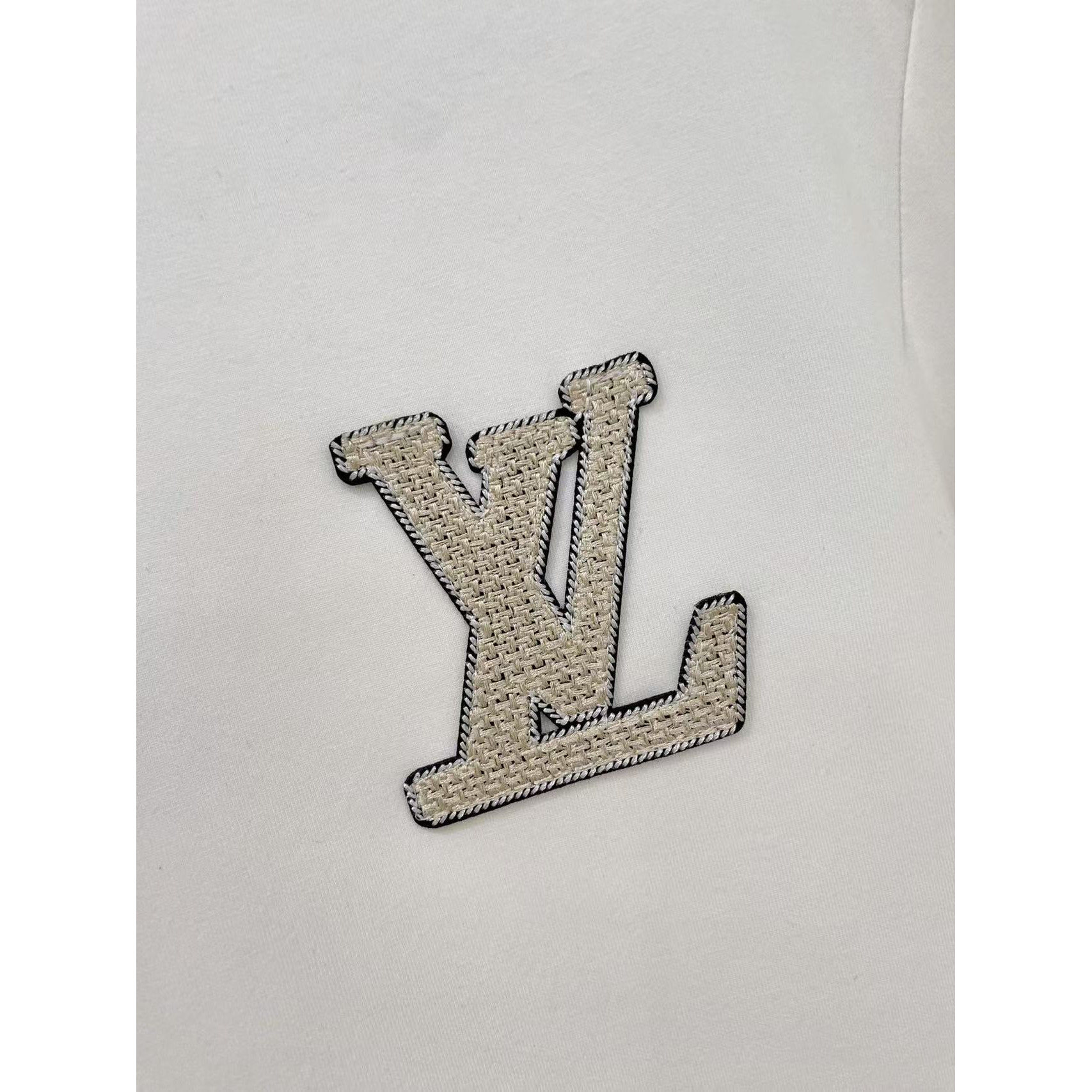 <p>LV 太空棉卫衣(白)</p>