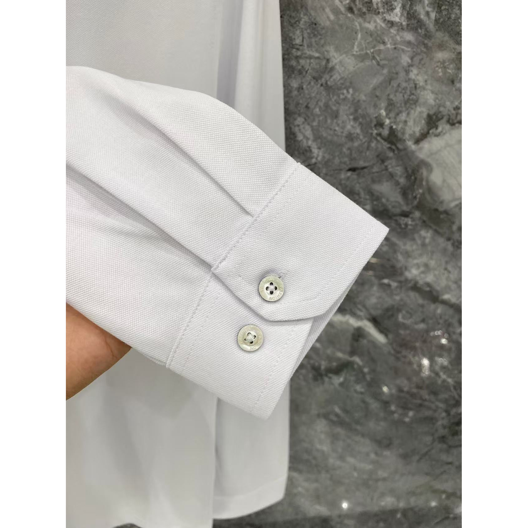 <p>Burberry 秋冬长袖Polo(782995)</p>