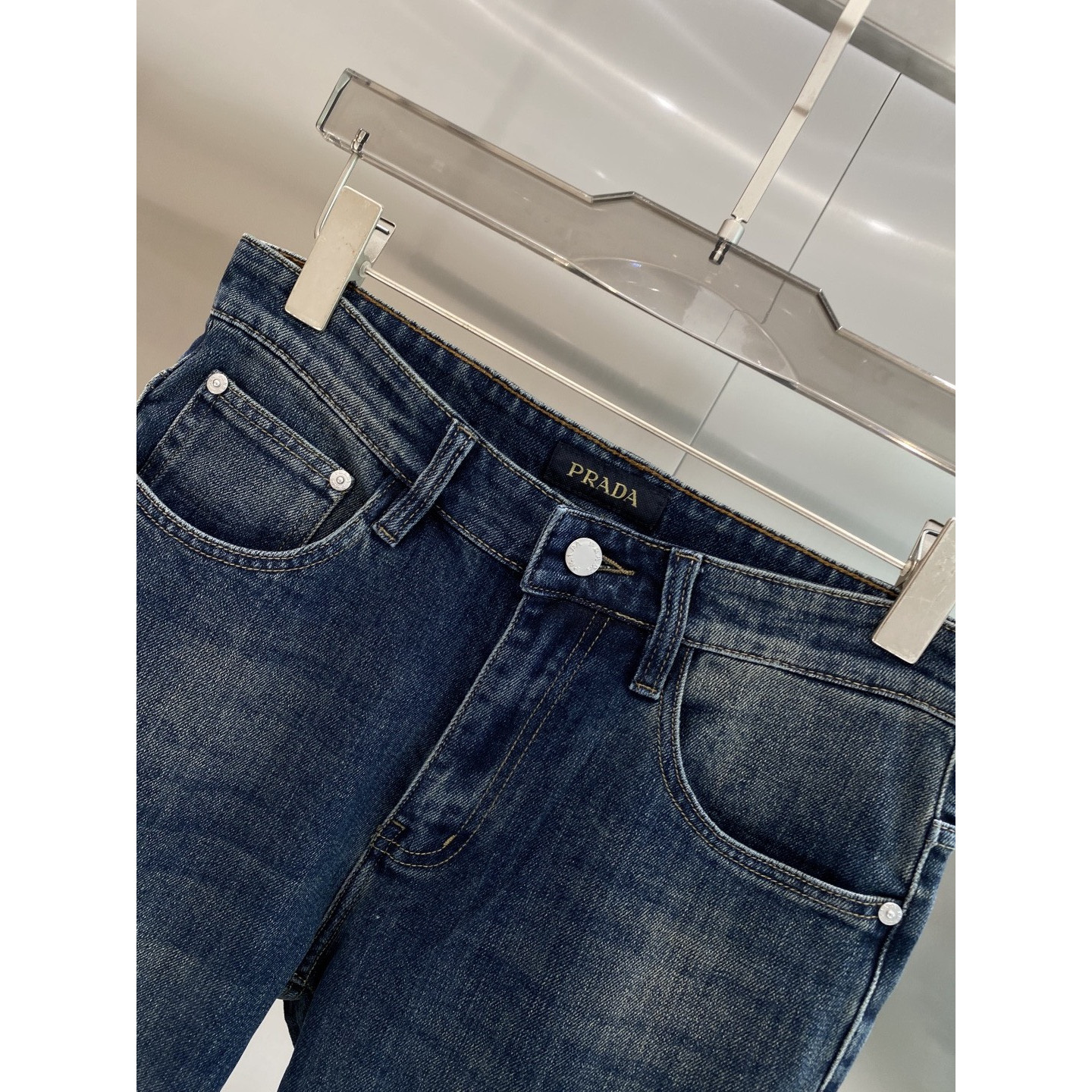 <p>PRADA 休闲牛仔裤</p>