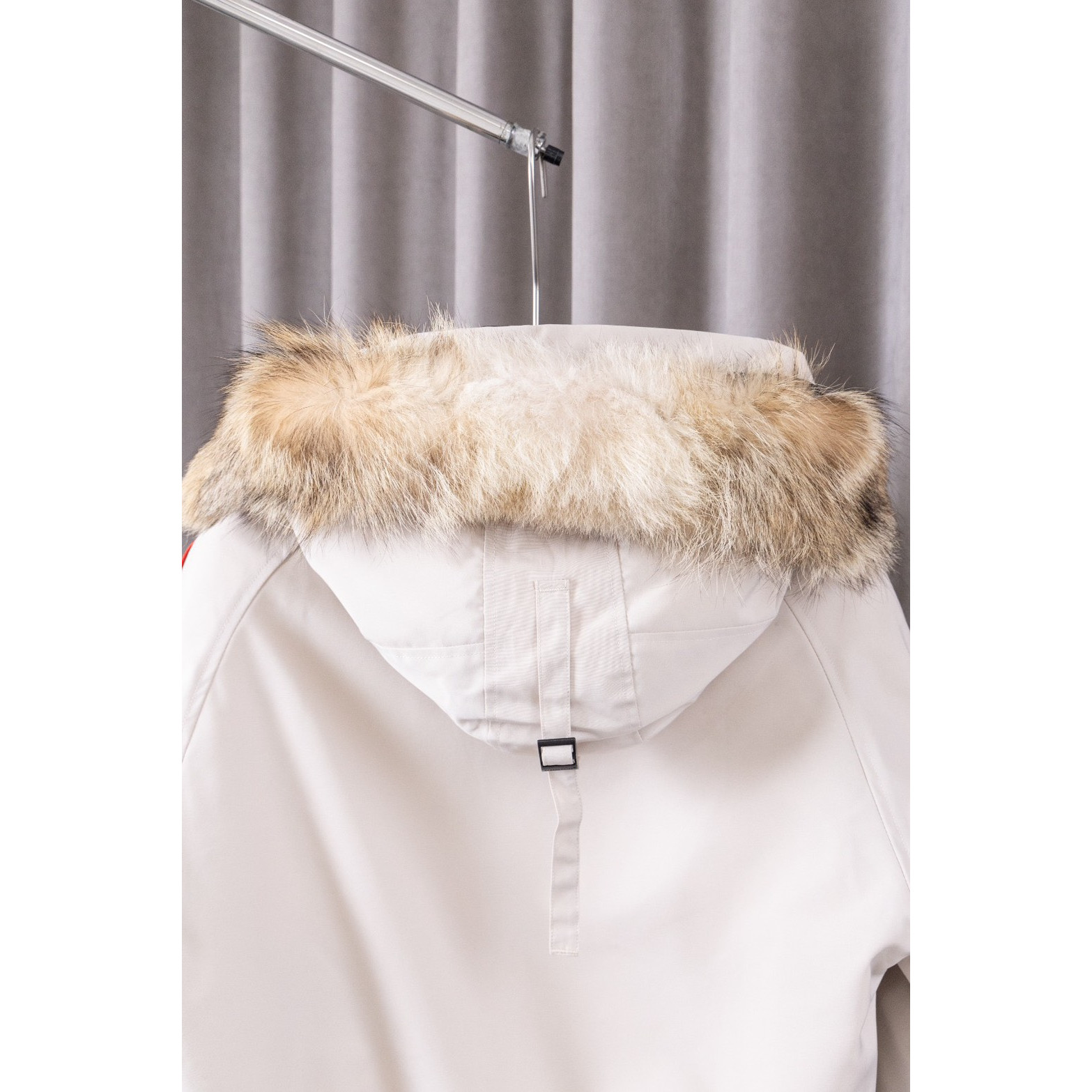 <p>Canada Goose 01款 Chilliwack Bomber 飞行员羽绒服(象牙白)</p>