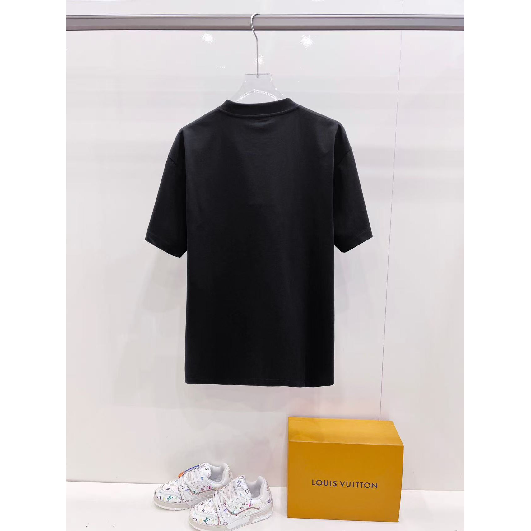 <p>Balenciaga 短袖T恤(黑)</p>