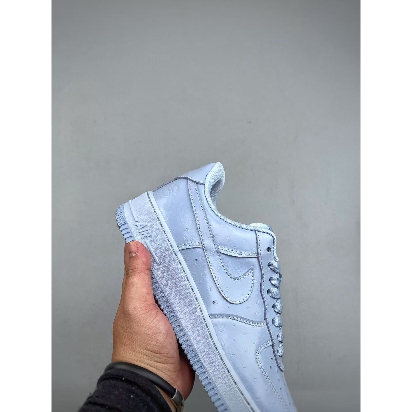 <p>&nbsp;Nike Air Force1 07 low&nbsp; (藍)</p>