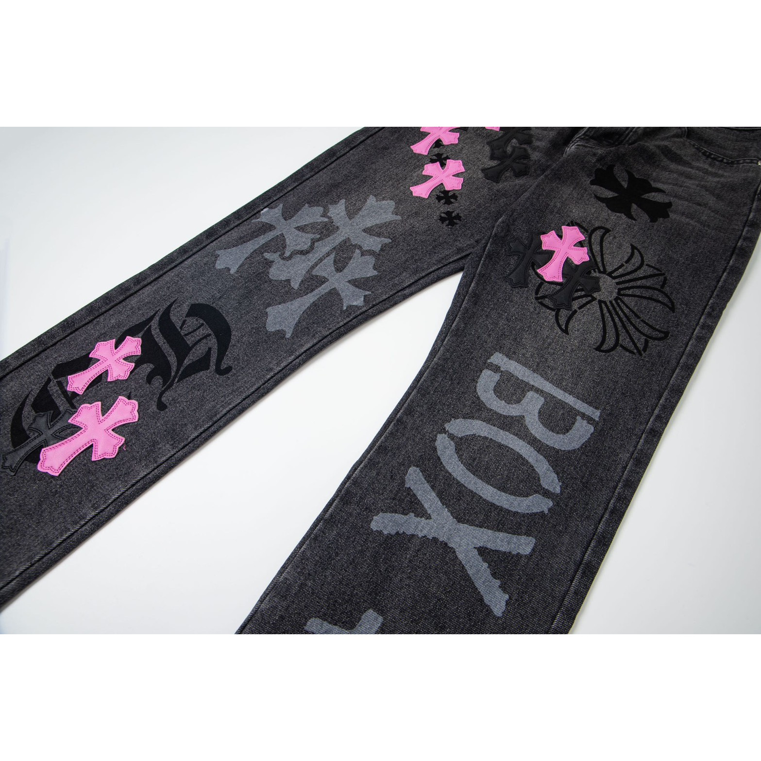<p>CHROME HEARTS 铆钉款工装牛仔裤(1761#)</p>
