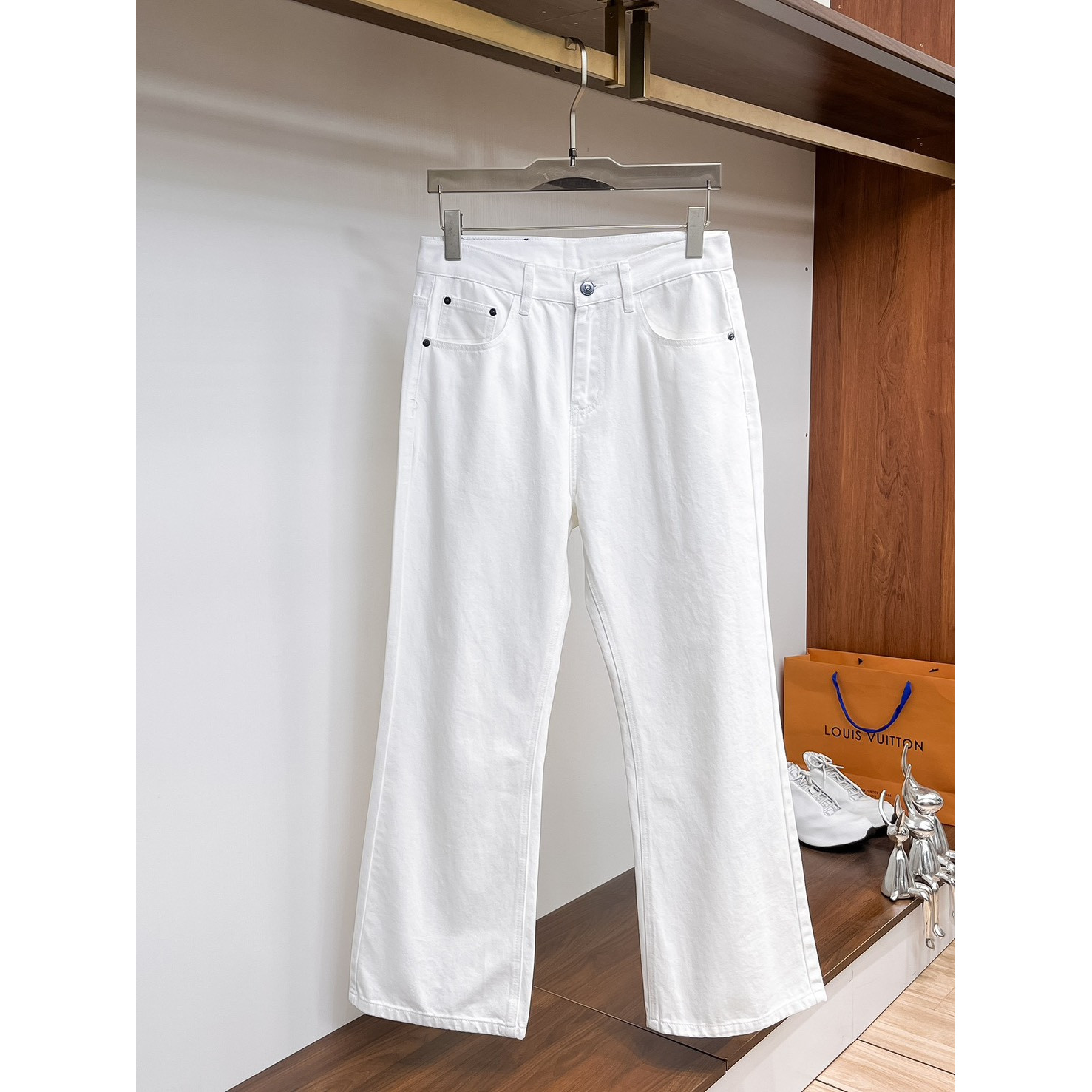<p>CHROME HEARTS 牛仔裤(白)</p>