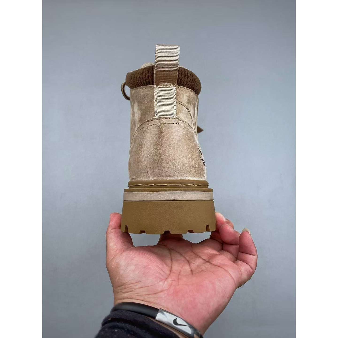 <p>Timberland 经典户外休闲大黄靴系列(淺棕色)</p>