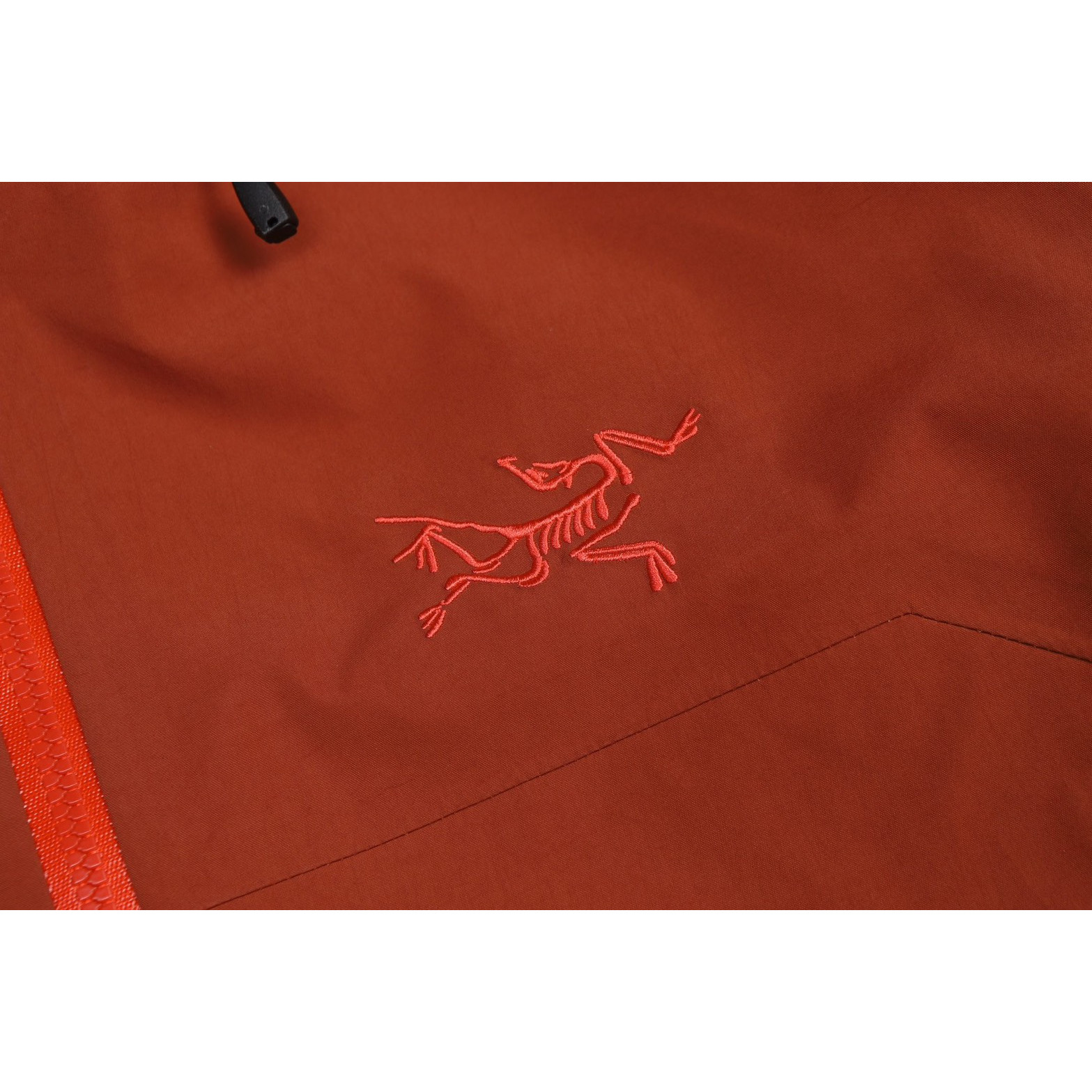 <p>Arc'teryx Bate SL 轻质透气连帽冲锋衣(橙)</p>