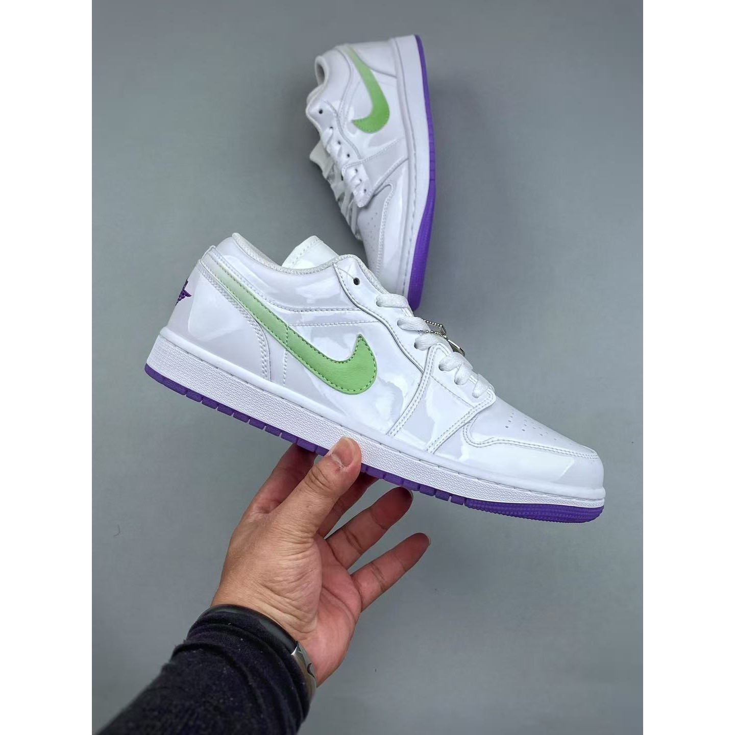 <p>Nike AIR JORDAN 1LOW G &nbsp;AJ1 低帮文化休闲板鞋(白)</p>