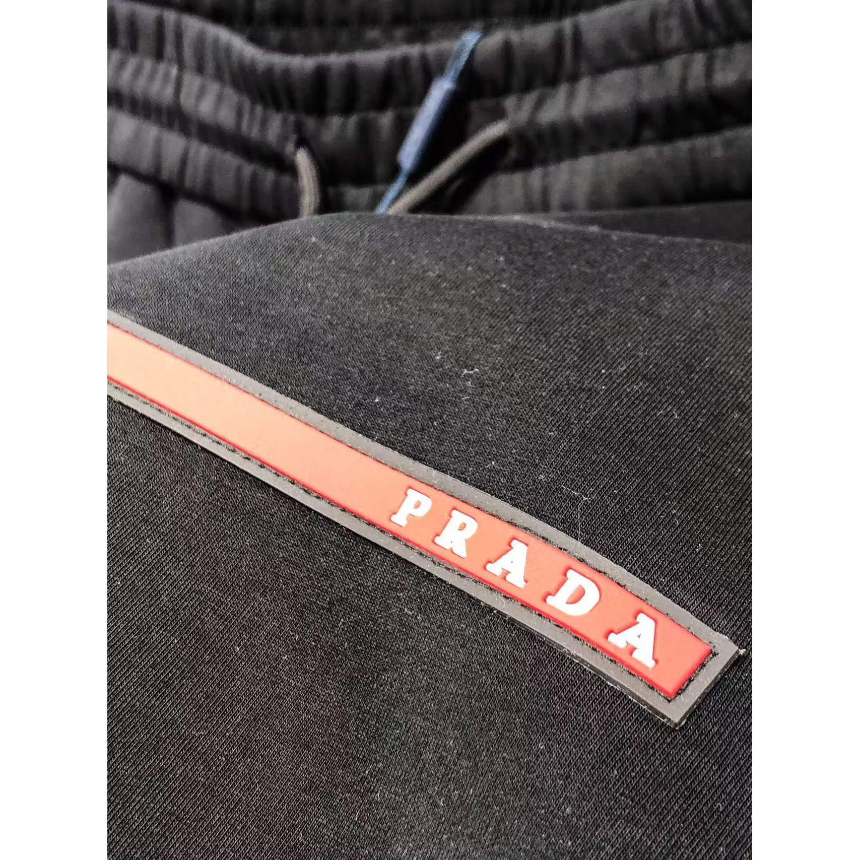 <p>PRADA 高品质时尚休闲裤(782962)</p>