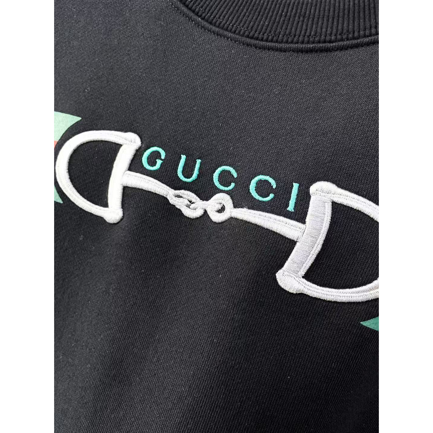 <p>GUCCI 圆领卫衣(黑)</p>