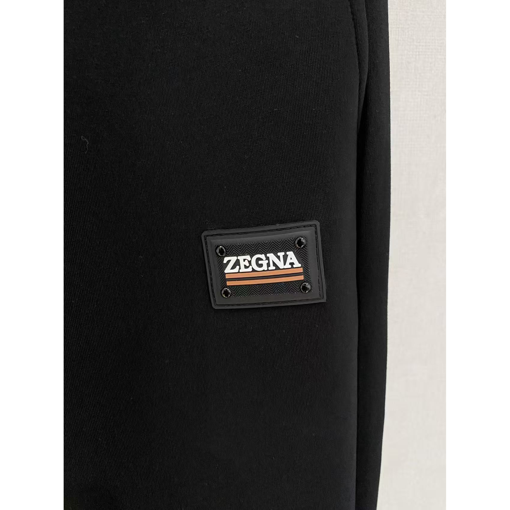 <p>Ermenegildo Zegna 男士长裤(782458)</p>
