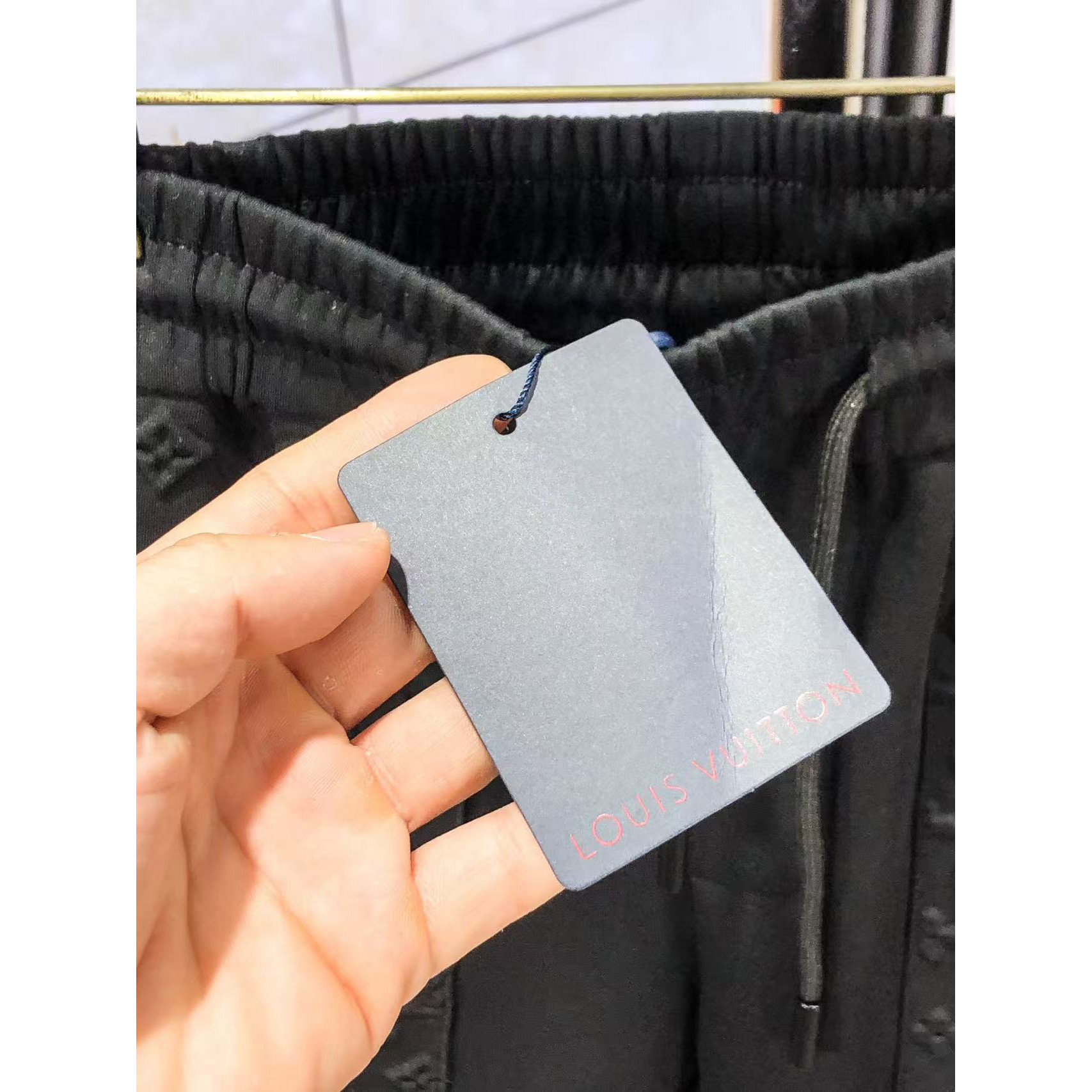 <p>LV&nbsp;高品质时尚休闲裤(782960)</p>