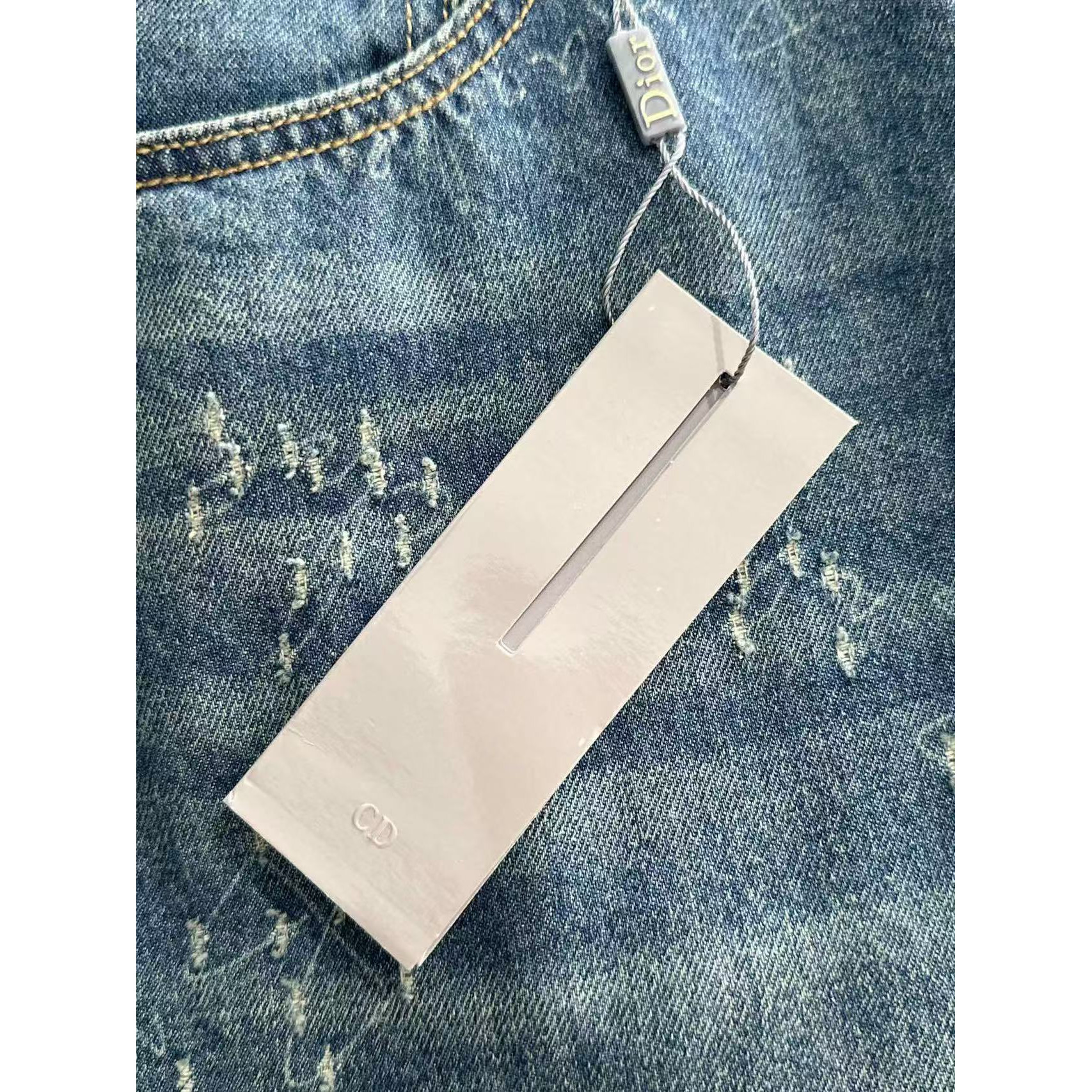 <p>DIOR&nbsp;四季款经典牛仔裤直筒长裤(藍)</p>