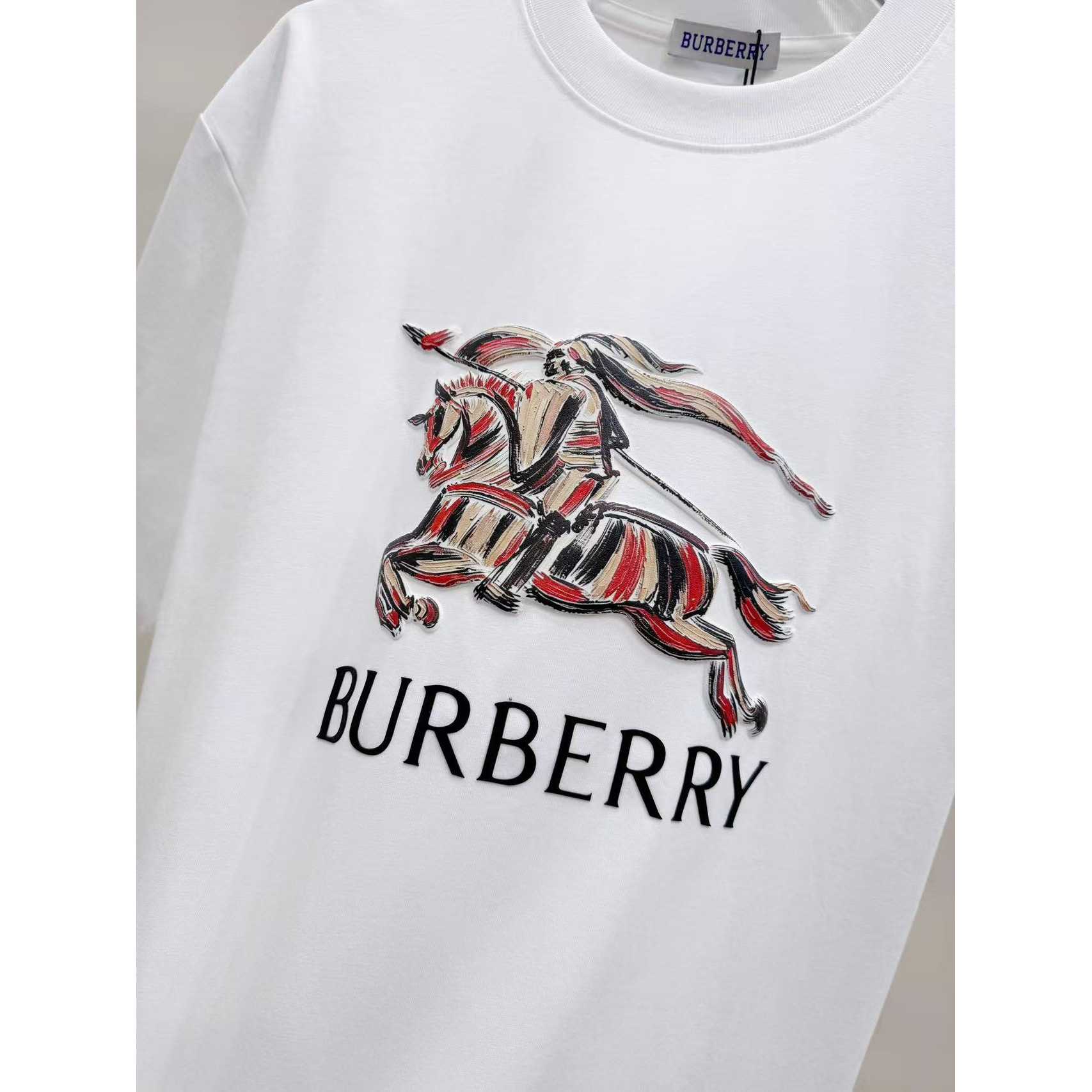 <p>&nbsp;BURBERRY 战马字母短袖t恤(白)&nbsp;</p>