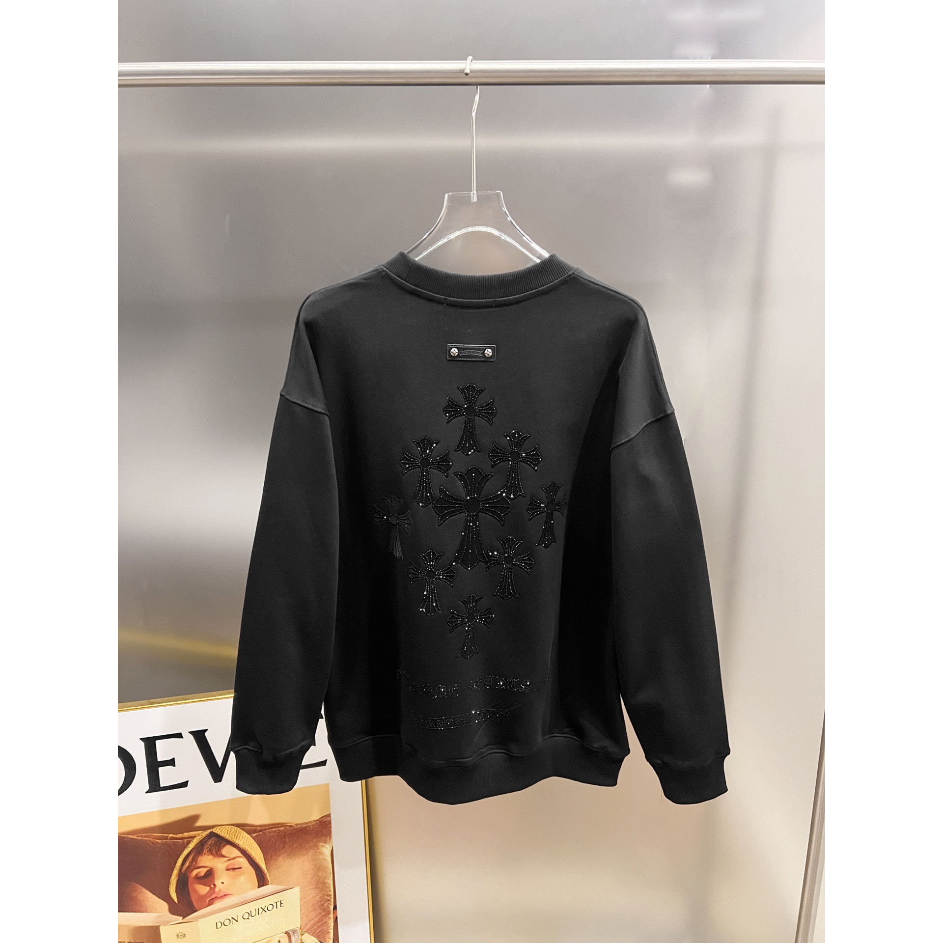 <p>CHROME HEARTS 圆领长袖卫衣(黑)</p>
