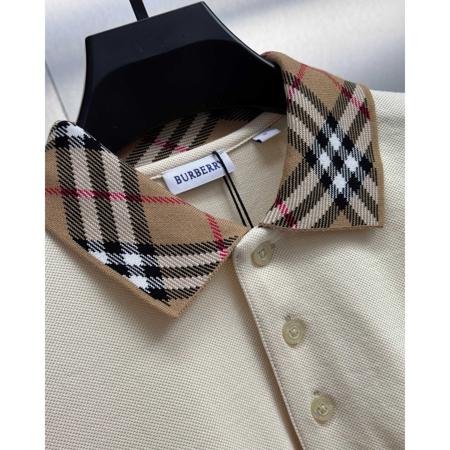 <p>BURBERRY 短袖翻领polo衫(杏)</p>