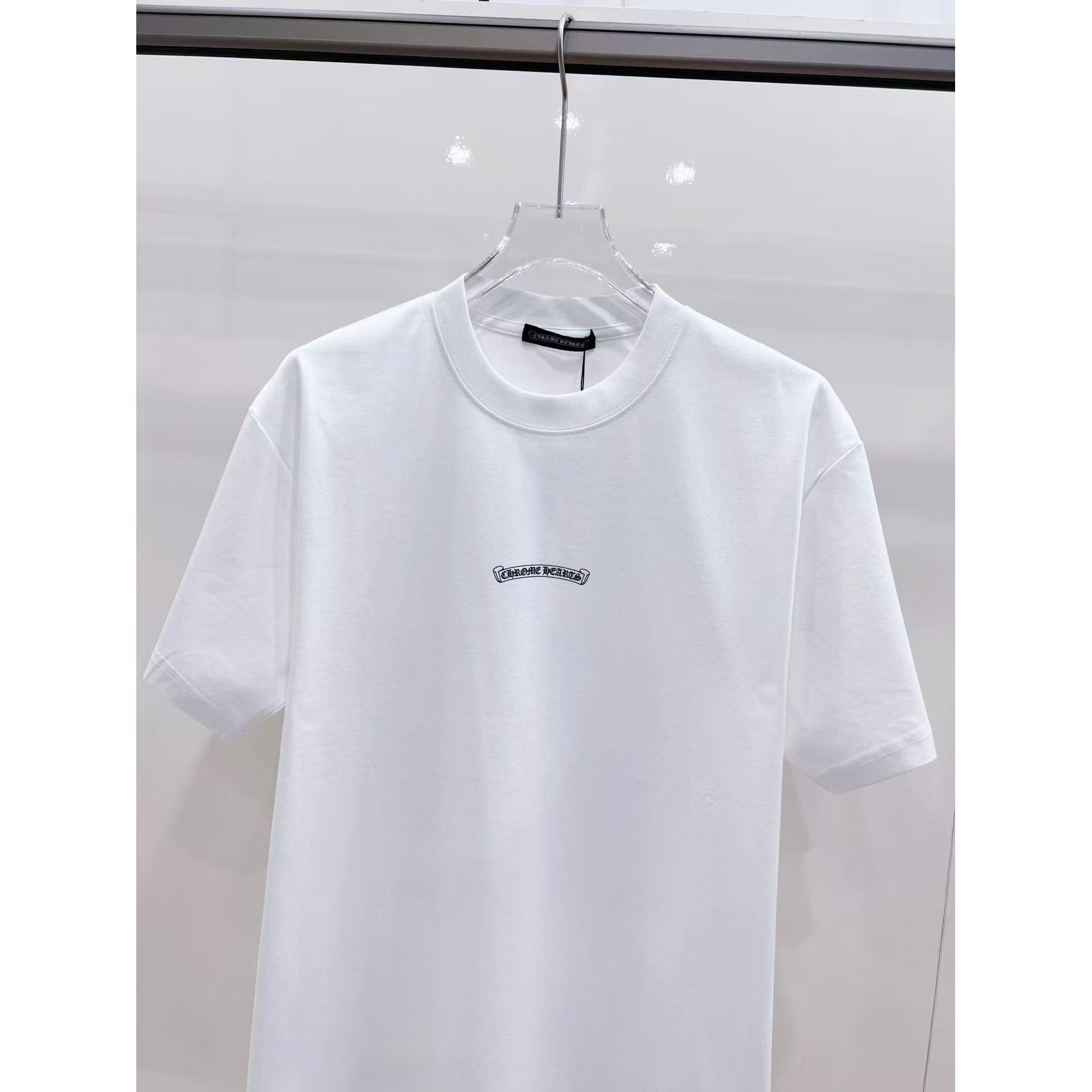 <p>CHROME HEARTS 圆领短袖T恤(白)</p>