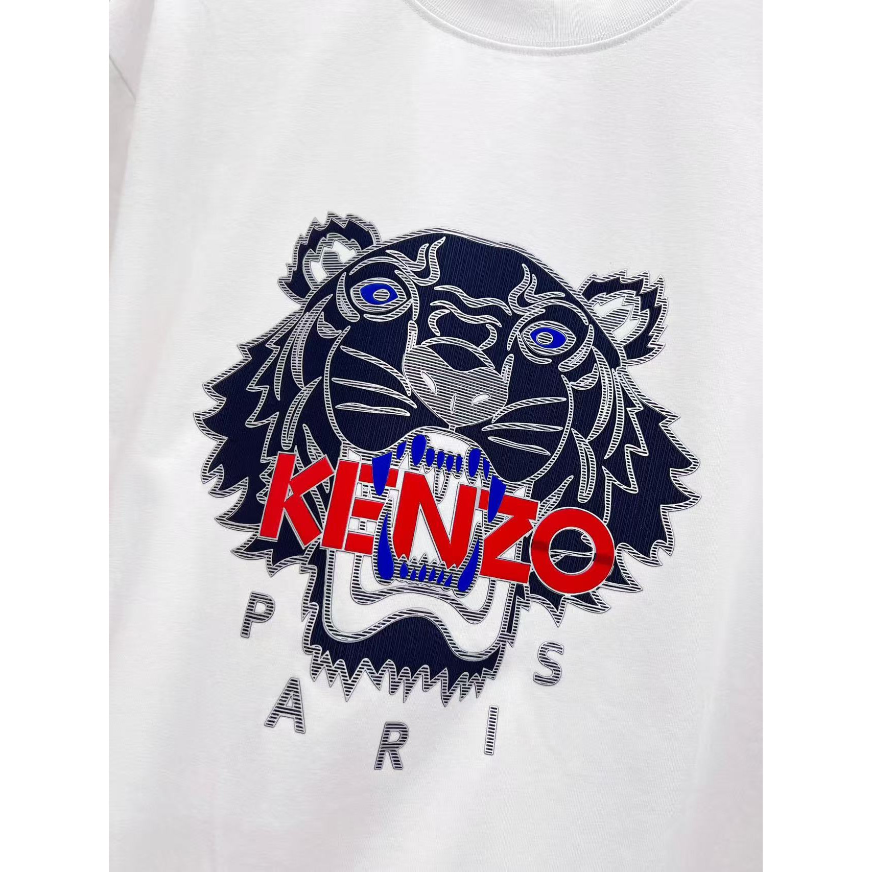 <p>KENZO&nbsp;短袖圆领T恤(白)</p>