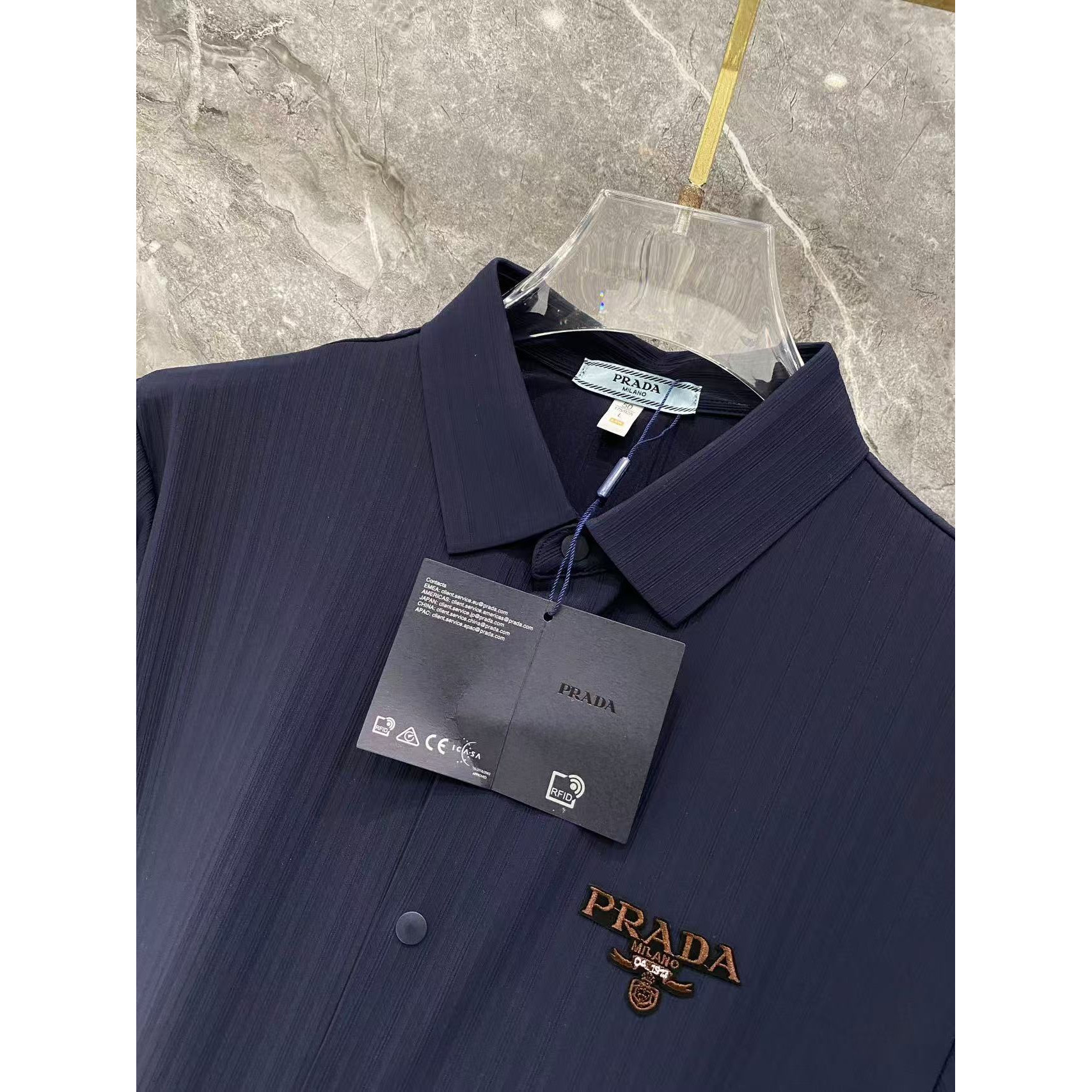 <p>Prada 秋冬长袖Polo(783011)</p>