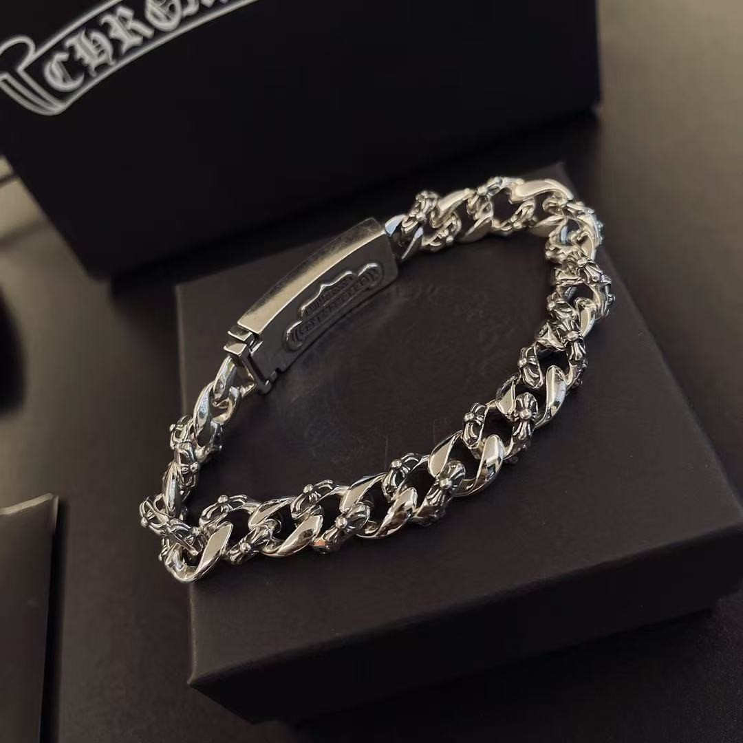 <p>CHROME HEARTS 手鍊</p>